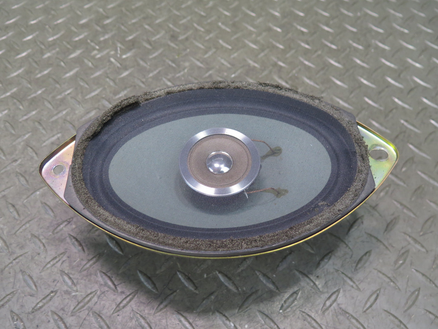 84-88 Toyota Cressida MX73 Sedan Set of 2 Rear Left & Right Speaker OEM
