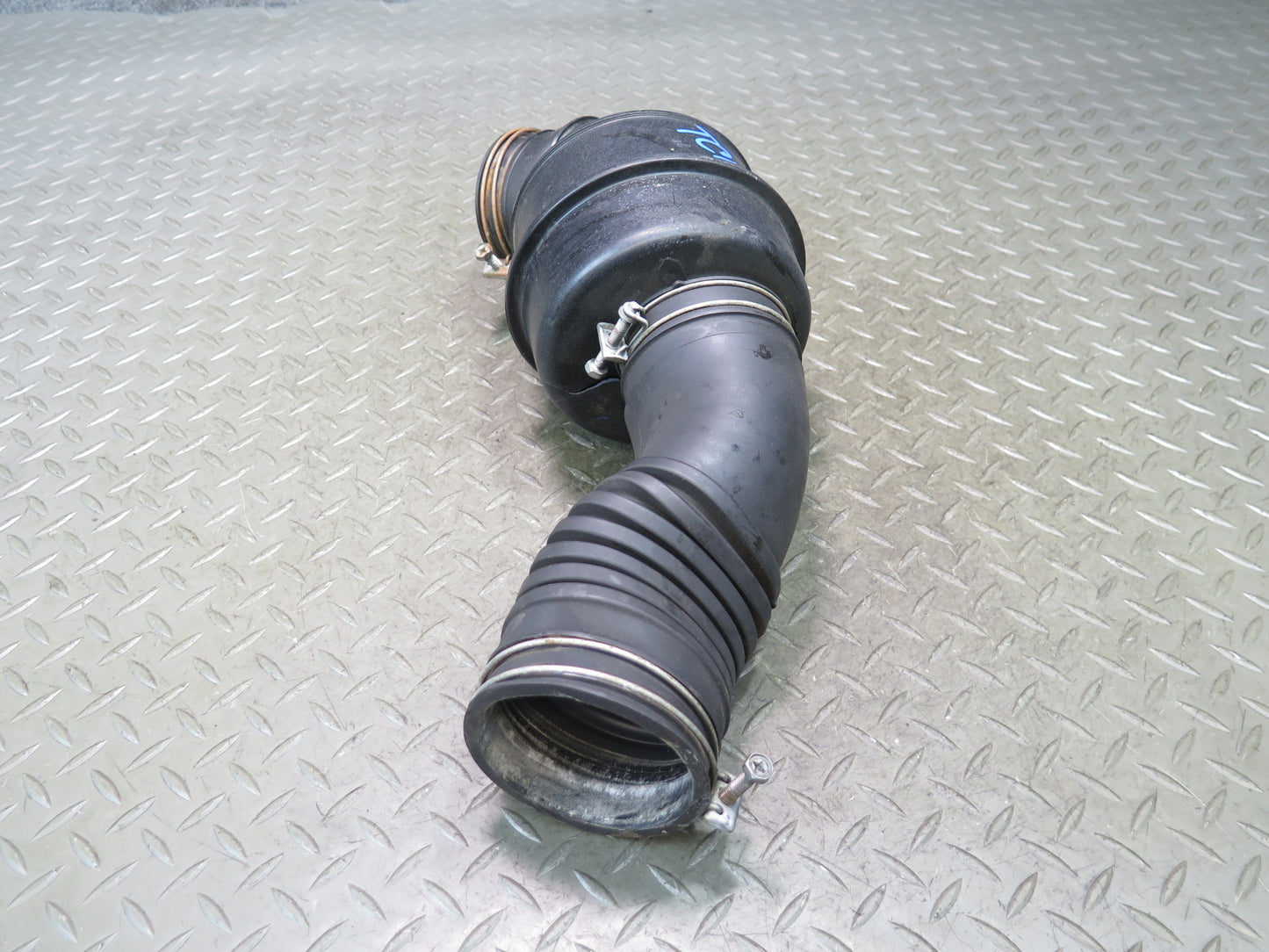 84-86 Toyota Cressida MX73 5MGE Air Intake Tube w Duct Silencer 17882-43110 OEM