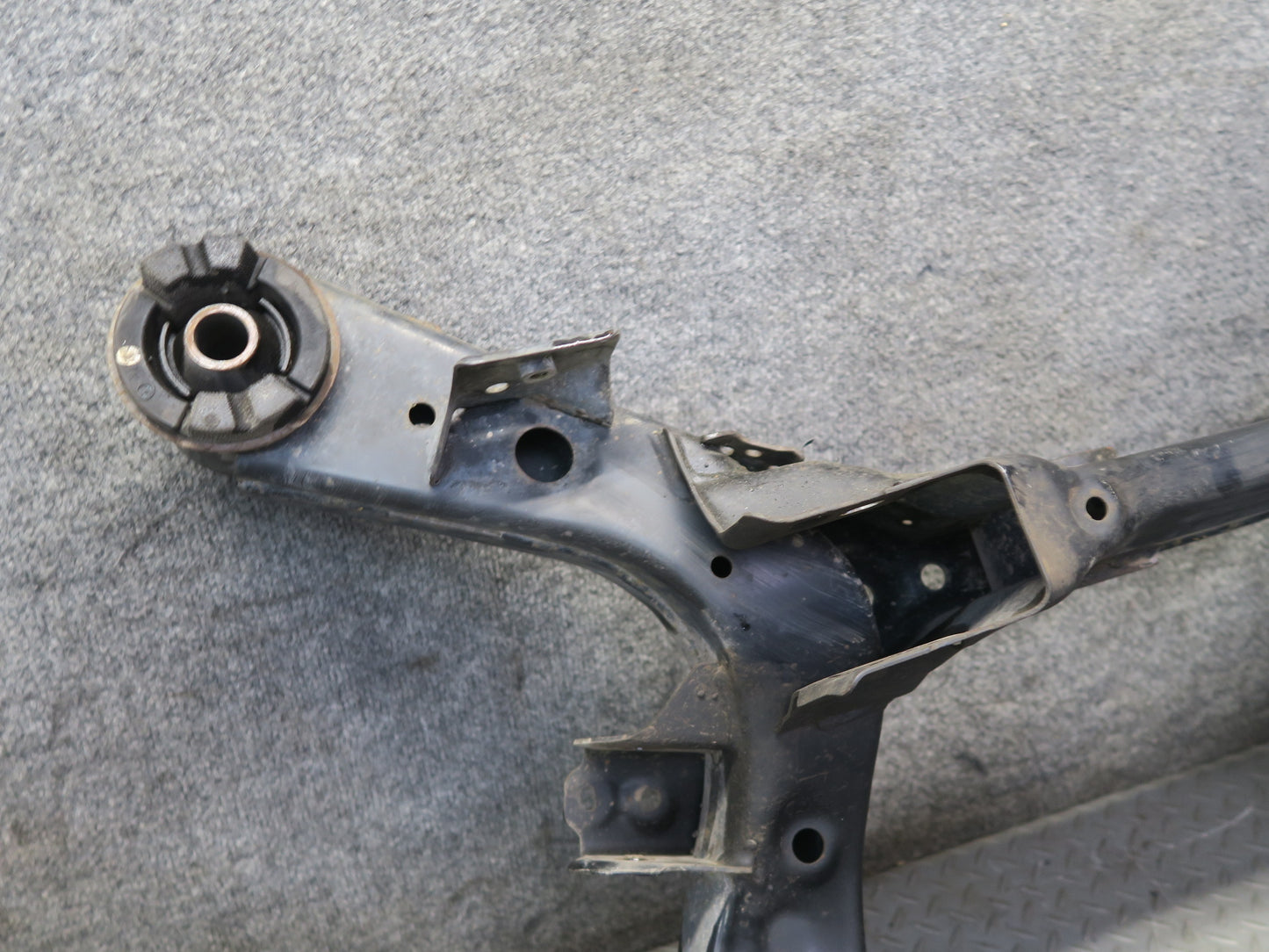 09-20 Nissan Z34 370Z Rear Suspension Subframe Crossmember Carrier 116K Mile OEM