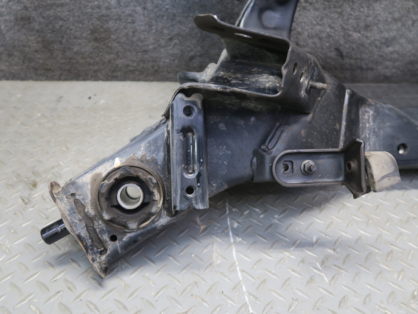 09-20 Nissan Z34 370Z Rear Suspension Subframe Crossmember Carrier 116K Mile OEM