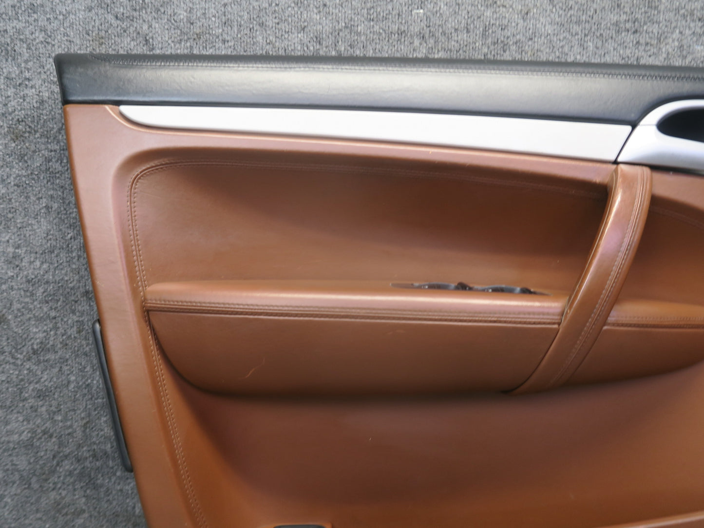 2008-2010 Porsche Cayenne 957 Front Door Interior Trim Panel Chestnut Set of 2