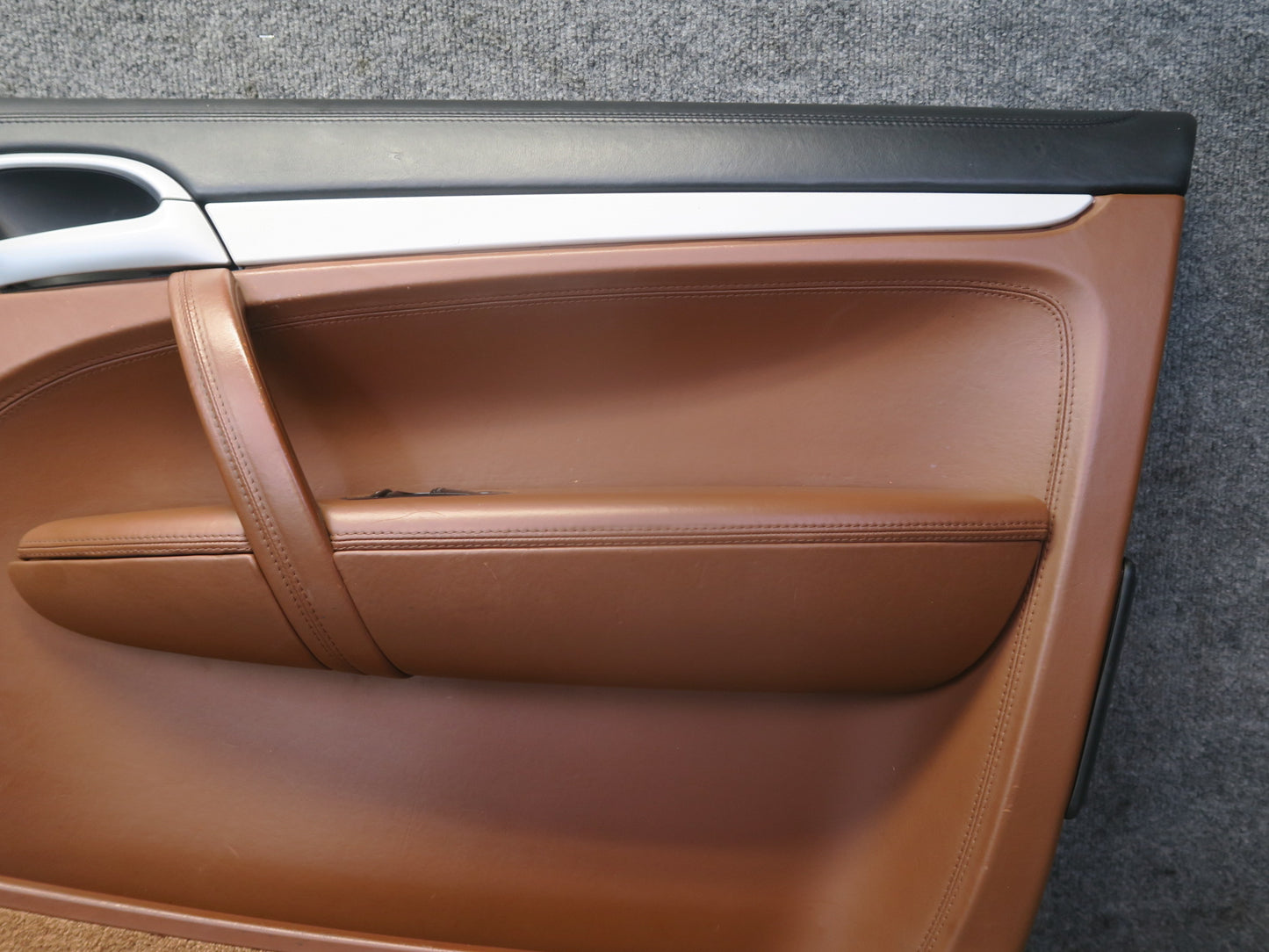 2008-2010 Porsche Cayenne 957 Front Door Interior Trim Panel Chestnut Set of 2