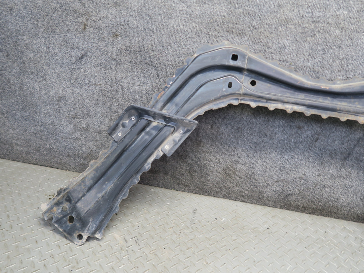 09-20 Nissan Z34 370Z Rear Suspension Crossmember Tunnel Stay Brace 116K OEM