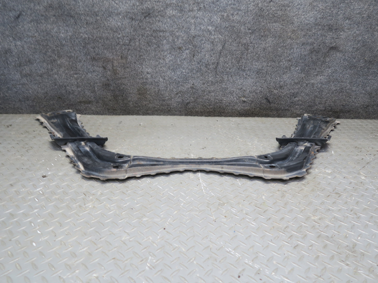 09-20 Nissan Z34 370Z Rear Suspension Crossmember Tunnel Stay Brace 116K OEM