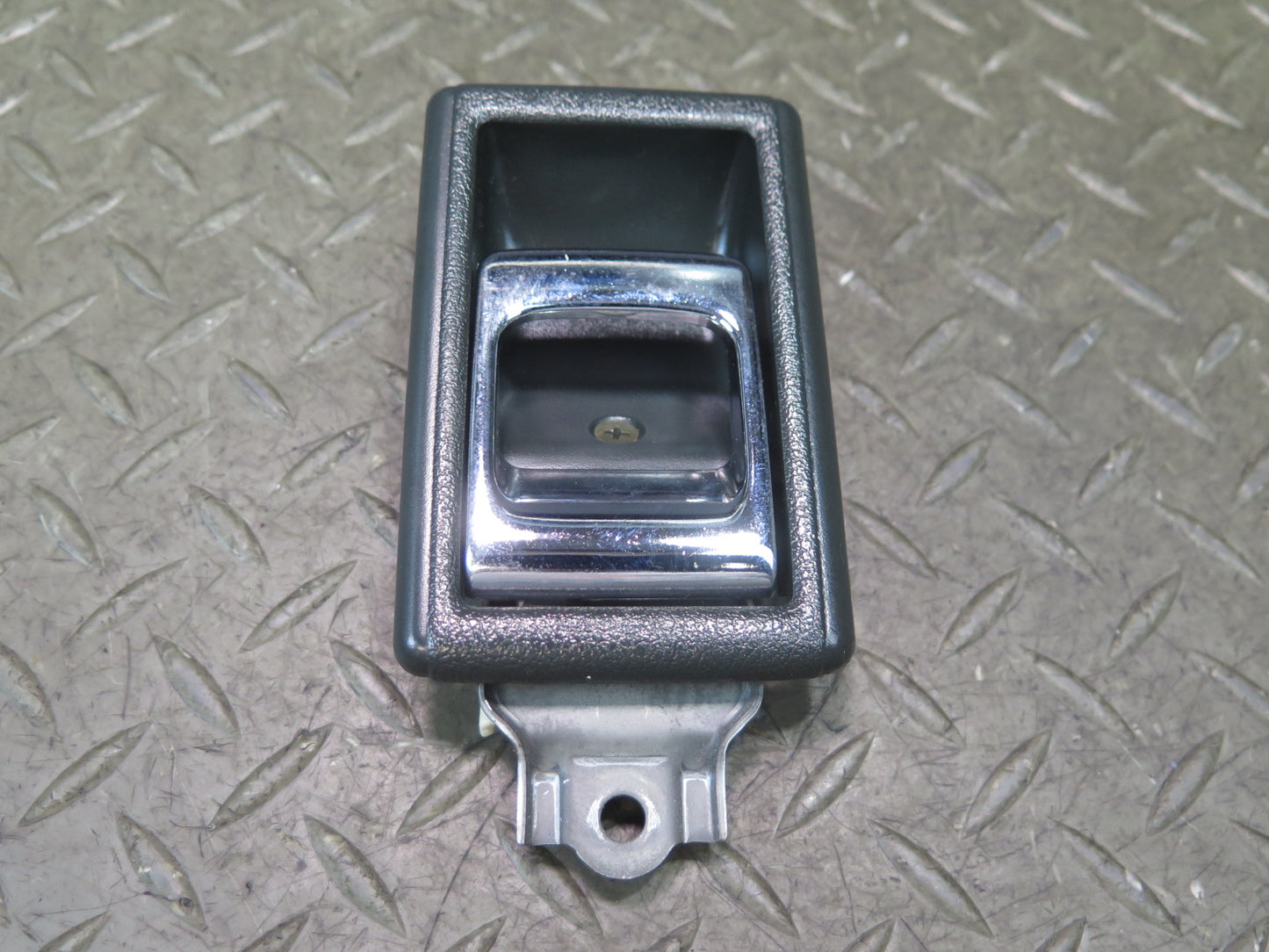 84-86 Toyota Cressida MX73 Sedan Set of 2 Rear Door Interior Handle Gray OEM