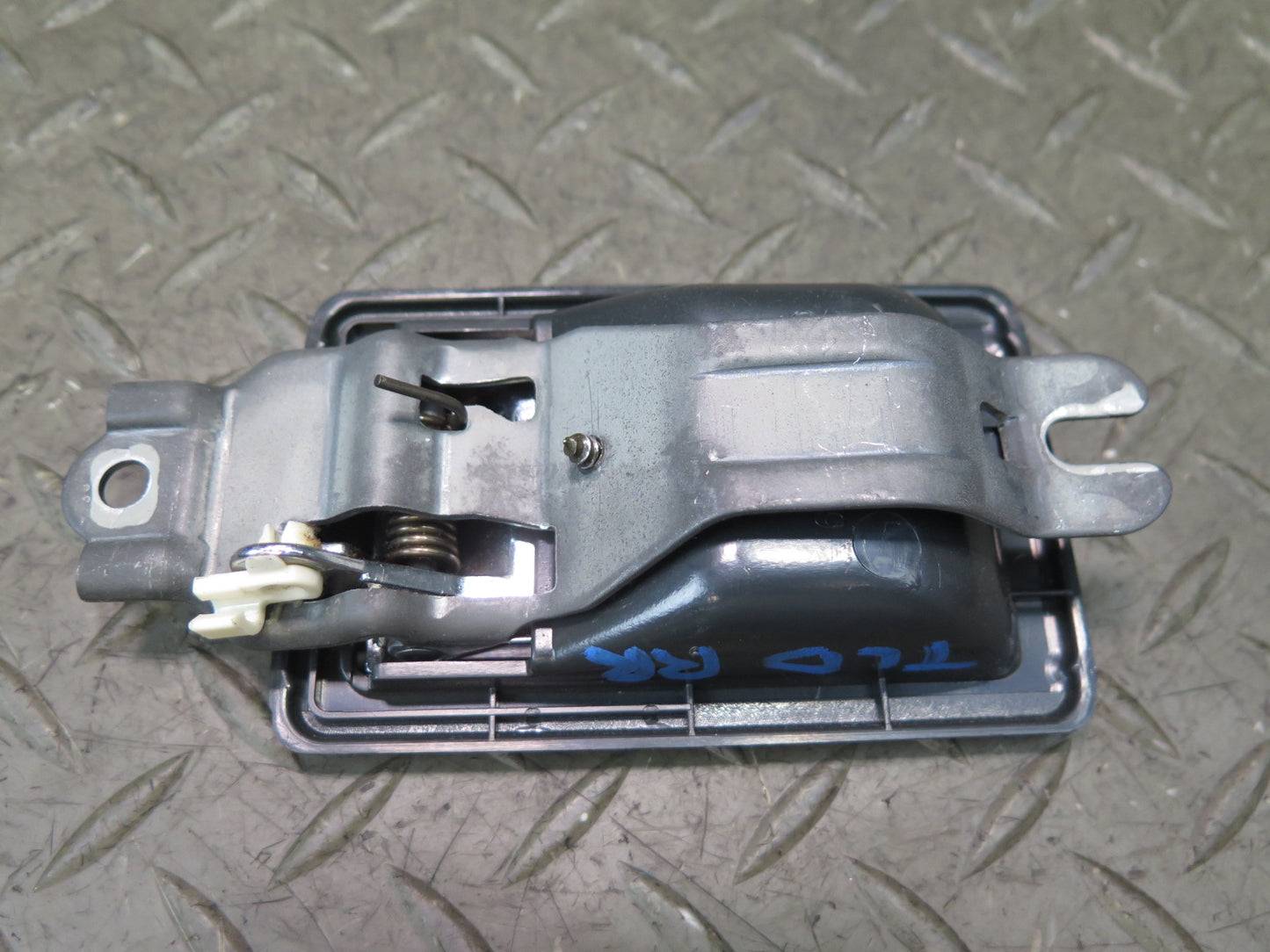 84-86 Toyota Cressida MX73 Sedan Set of 2 Rear Door Interior Handle Gray OEM