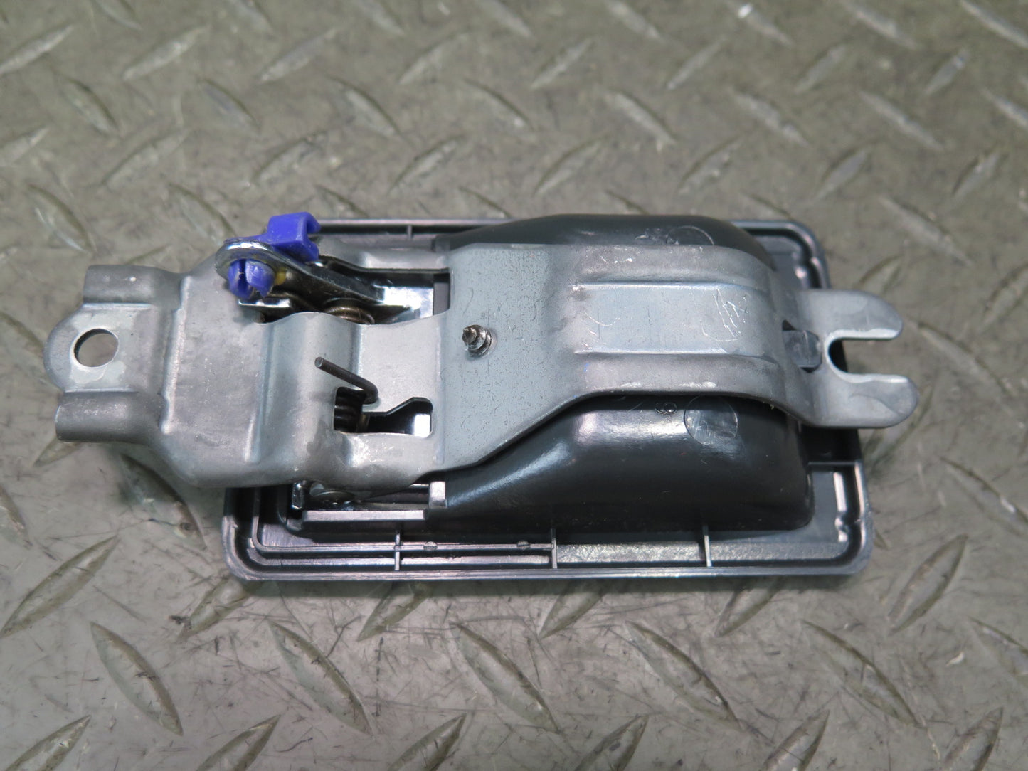 84-86 Toyota Cressida MX73 Sedan Set of 2 Rear Door Interior Handle Gray OEM