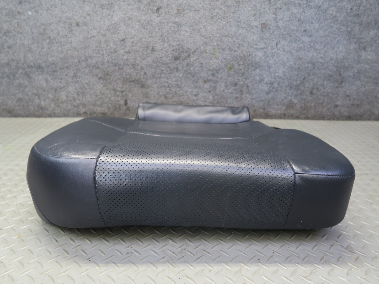 2010-2013 Lexus URJ150L GX460 Rear 2ND ROW Right Side Seat Lower Leather Cushion