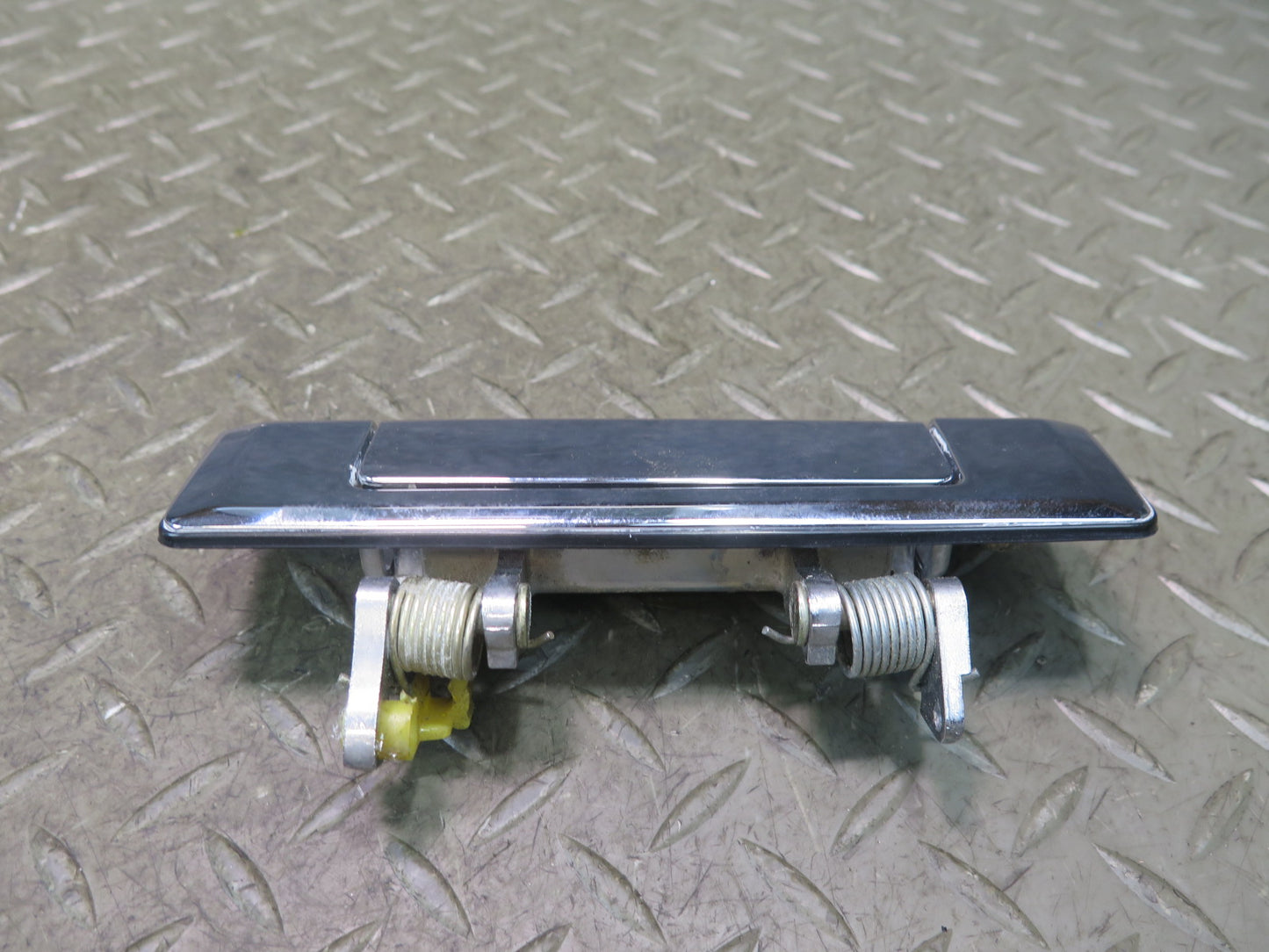 84-88 Toyota Cressida MX73 Sedan Set of 2 Rear Door Exterior Handle OEM
