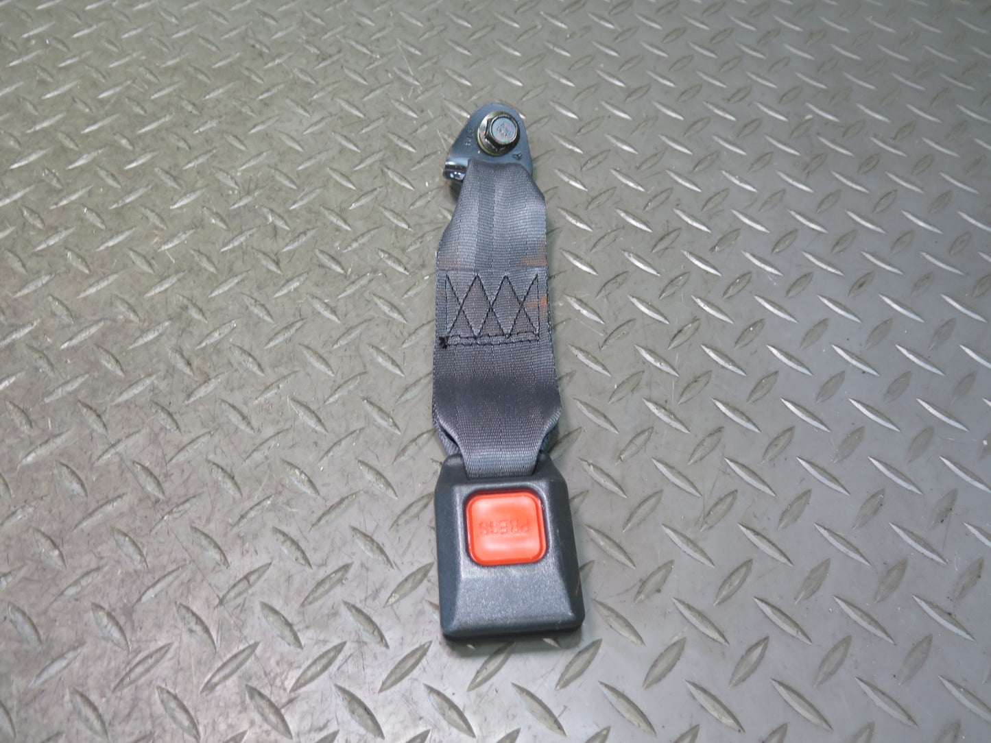 84-86 TOYOTA CRESSIDA MX73 REAR SEATBELT RETRACTORS & SEATBELT BUCKLE SET OEM