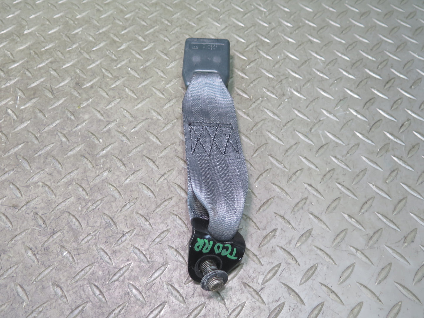 84-86 TOYOTA CRESSIDA MX73 REAR SEATBELT RETRACTORS & SEATBELT BUCKLE SET OEM