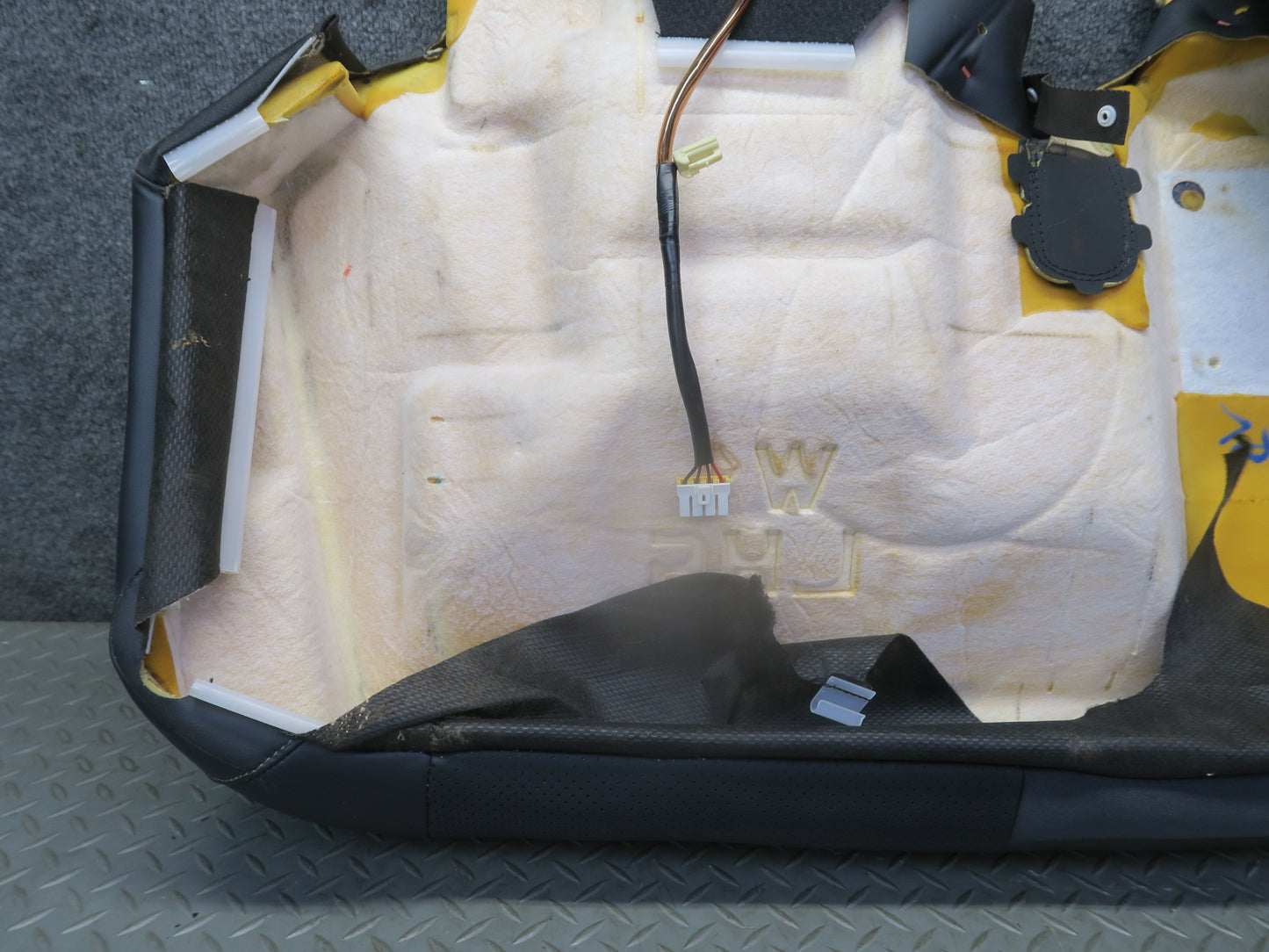 2010-2013 Lexus URJ150L GX460 Rear 2ND ROW Left Side Seat Lower Leather Cushion