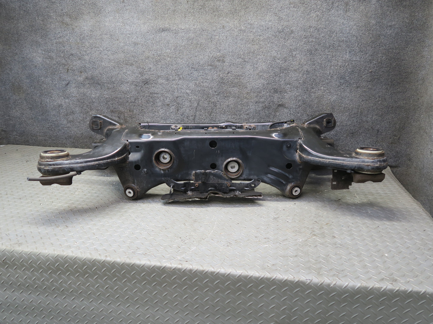 2014-2020 Maserati Ghibli M157 SQ4 AWD Rear Subframe Crossmember Carrier Cradle
