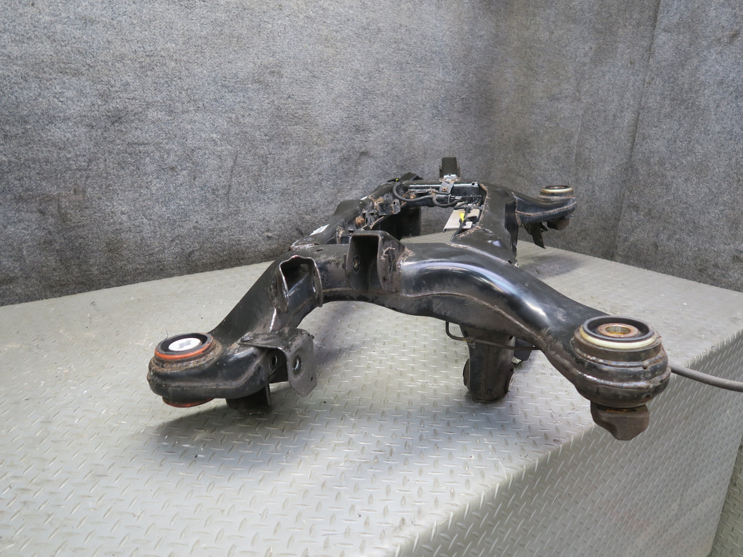 2014-2020 Maserati Ghibli M157 SQ4 AWD Rear Subframe Crossmember Carrier Cradle