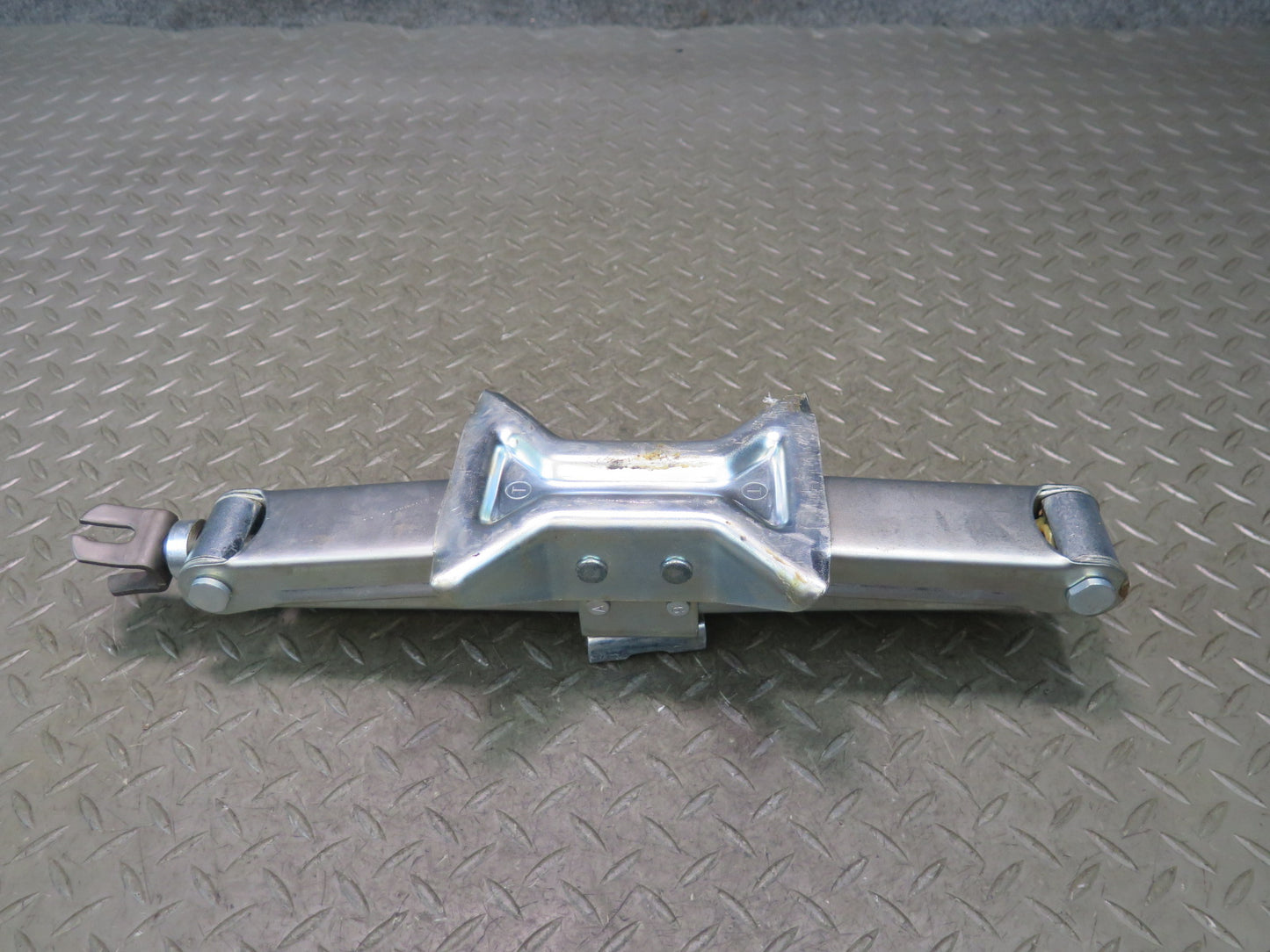 84-88 Toyota Cressida MX73 Emergency Spare Tire Lift Jack Wrench Case Set OEM