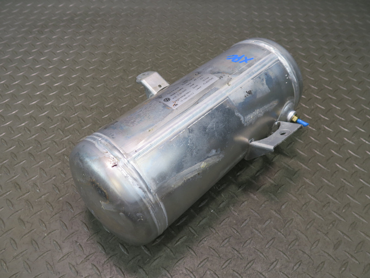 2003-2010 Porsche Cayenne 955 957 Air Suspension Pressure Tank Accumulator