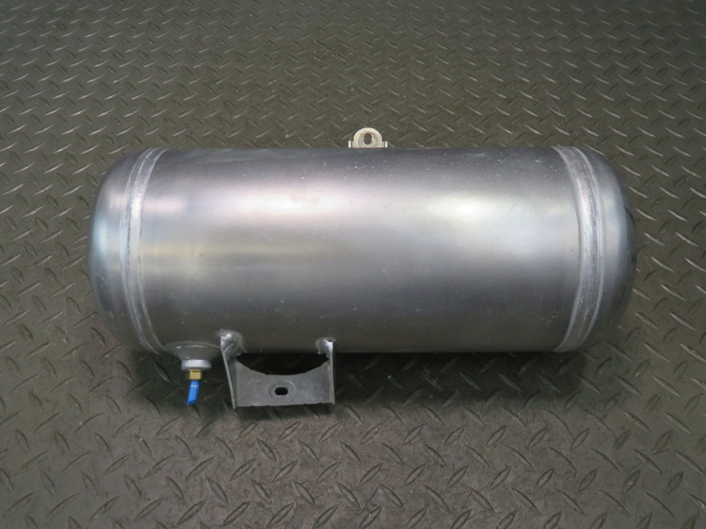 2003-2010 Porsche Cayenne 955 957 Air Suspension Pressure Tank Accumulator