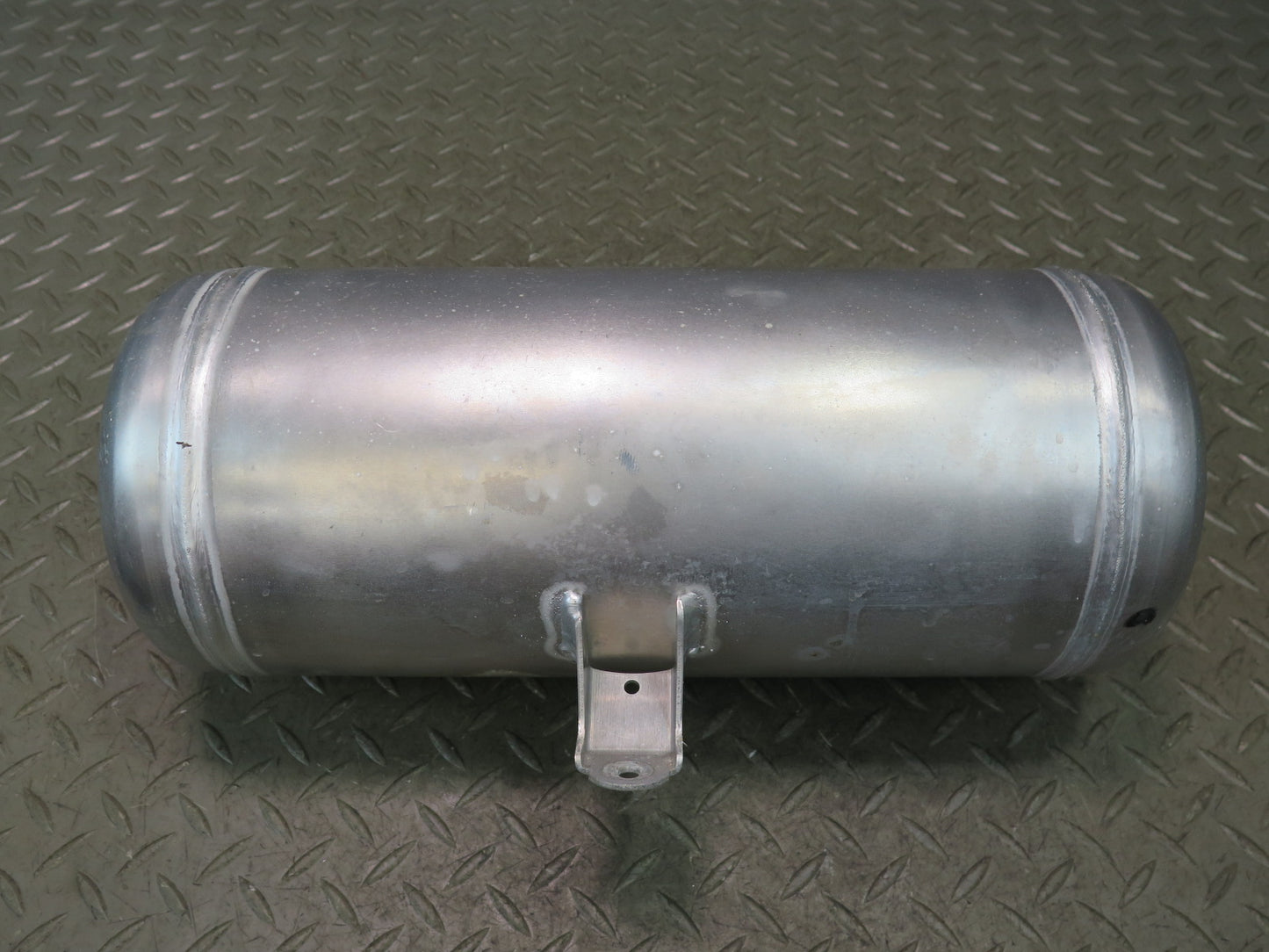 2003-2010 Porsche Cayenne 955 957 Air Suspension Pressure Tank Accumulator