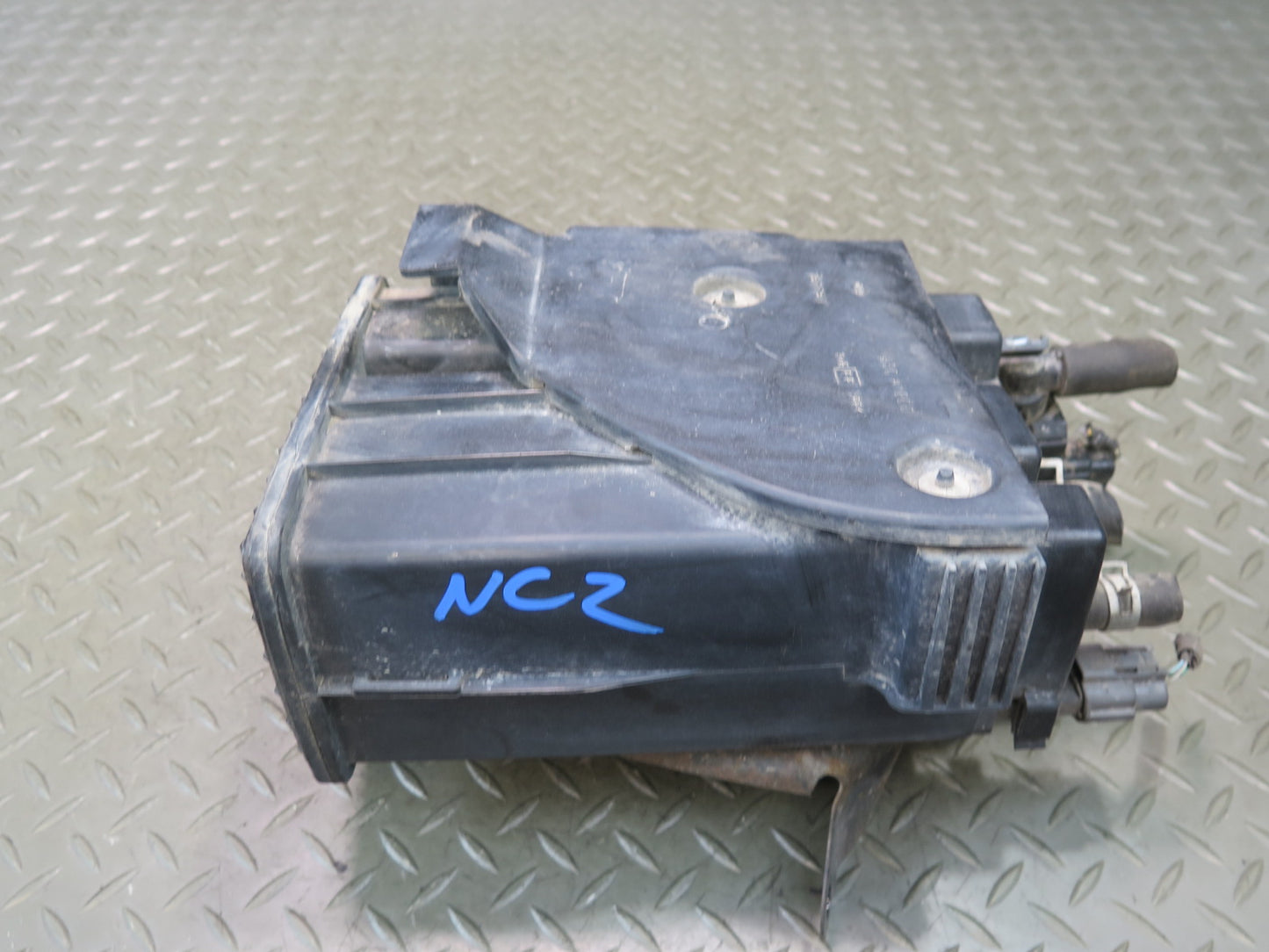 09-20 Nissan Z34 370Z Fuel Evap Vapor Charcoal Canister 14950-AM600 OEM