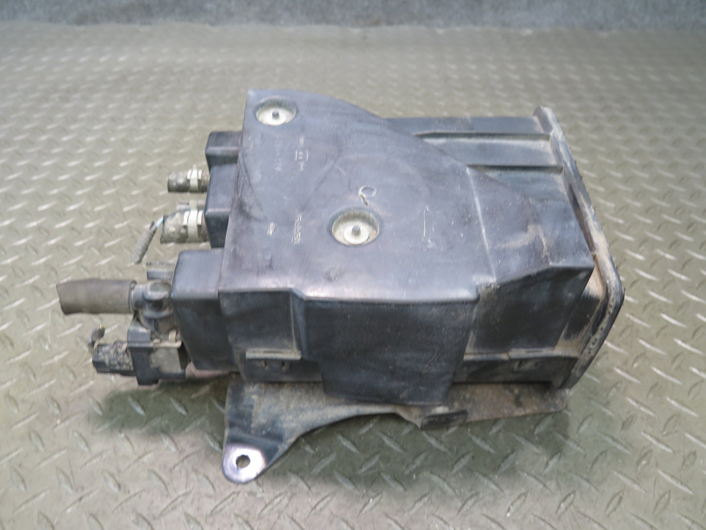 09-20 Nissan Z34 370Z Fuel Evap Vapor Charcoal Canister 14950-AM600 OEM