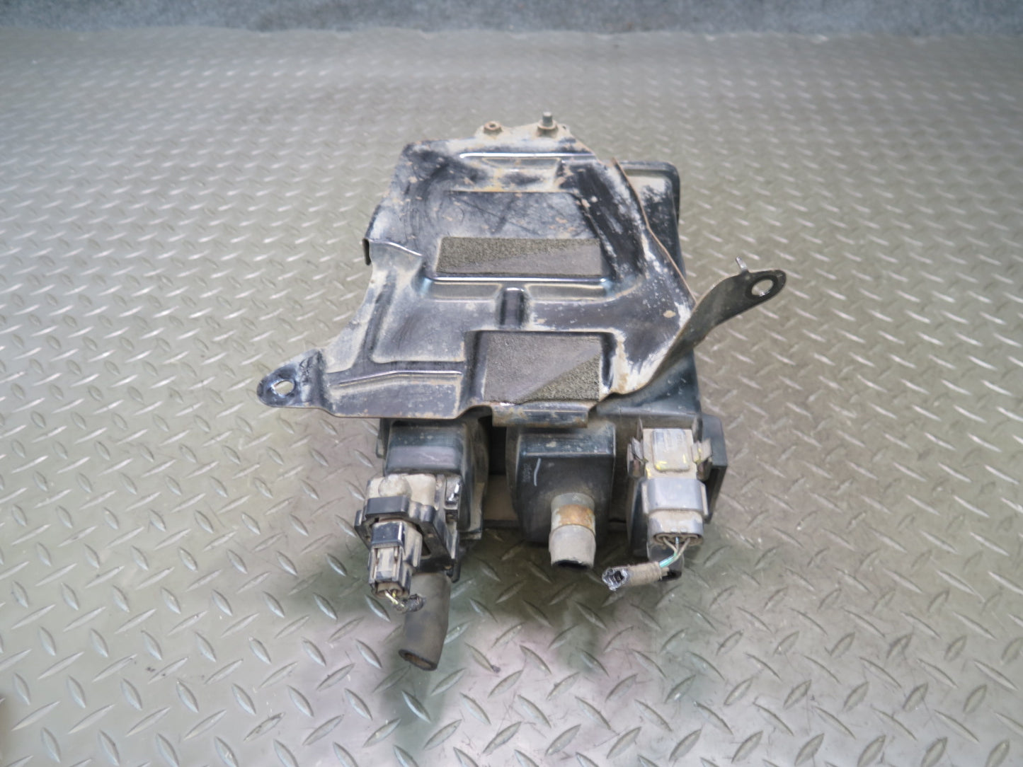 09-20 Nissan Z34 370Z Fuel Evap Vapor Charcoal Canister 14950-AM600 OEM