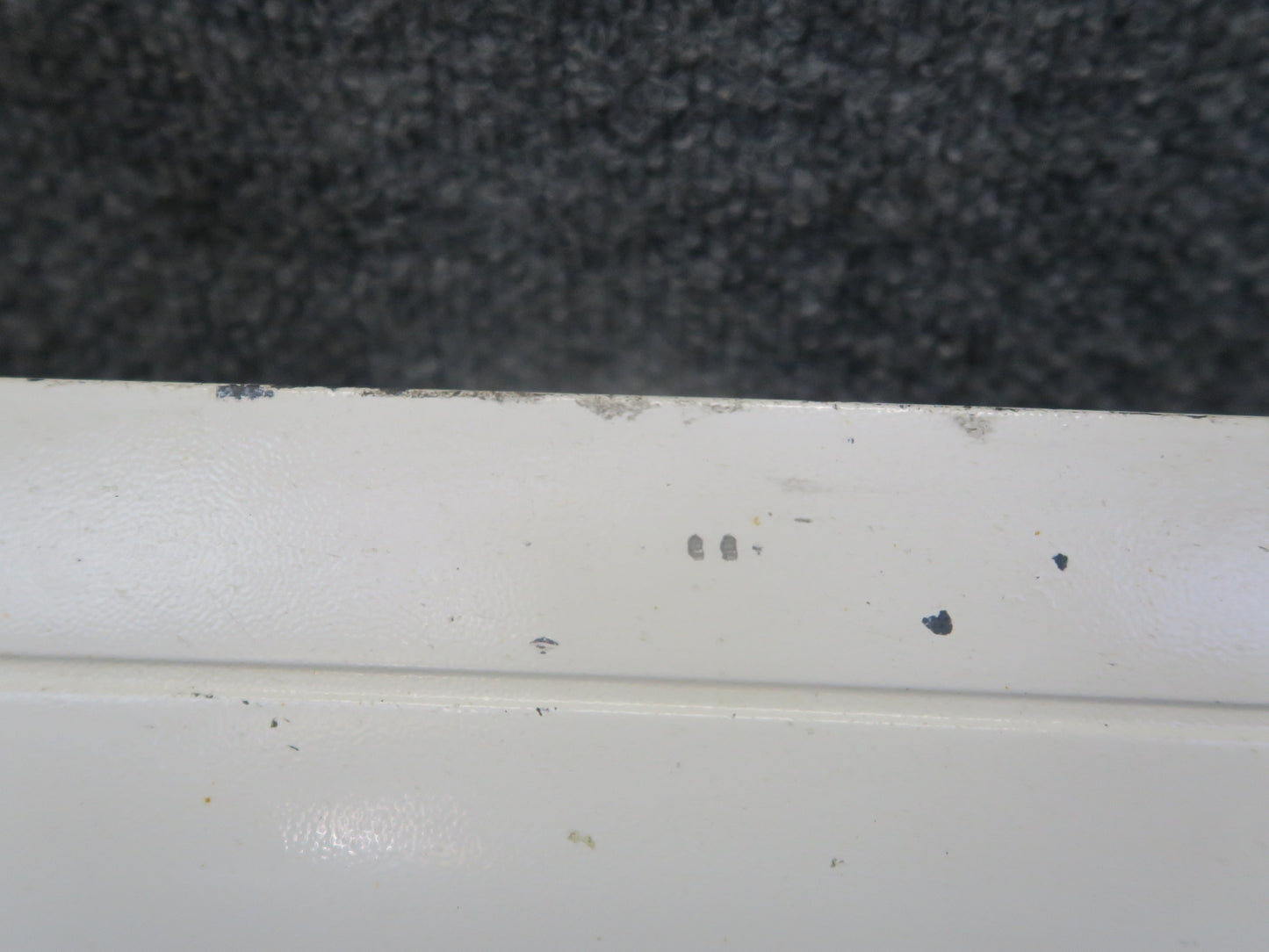 2008-2010 Porsche Cayenne 957 Front Right Door Lower Trim Molding 7L5839788