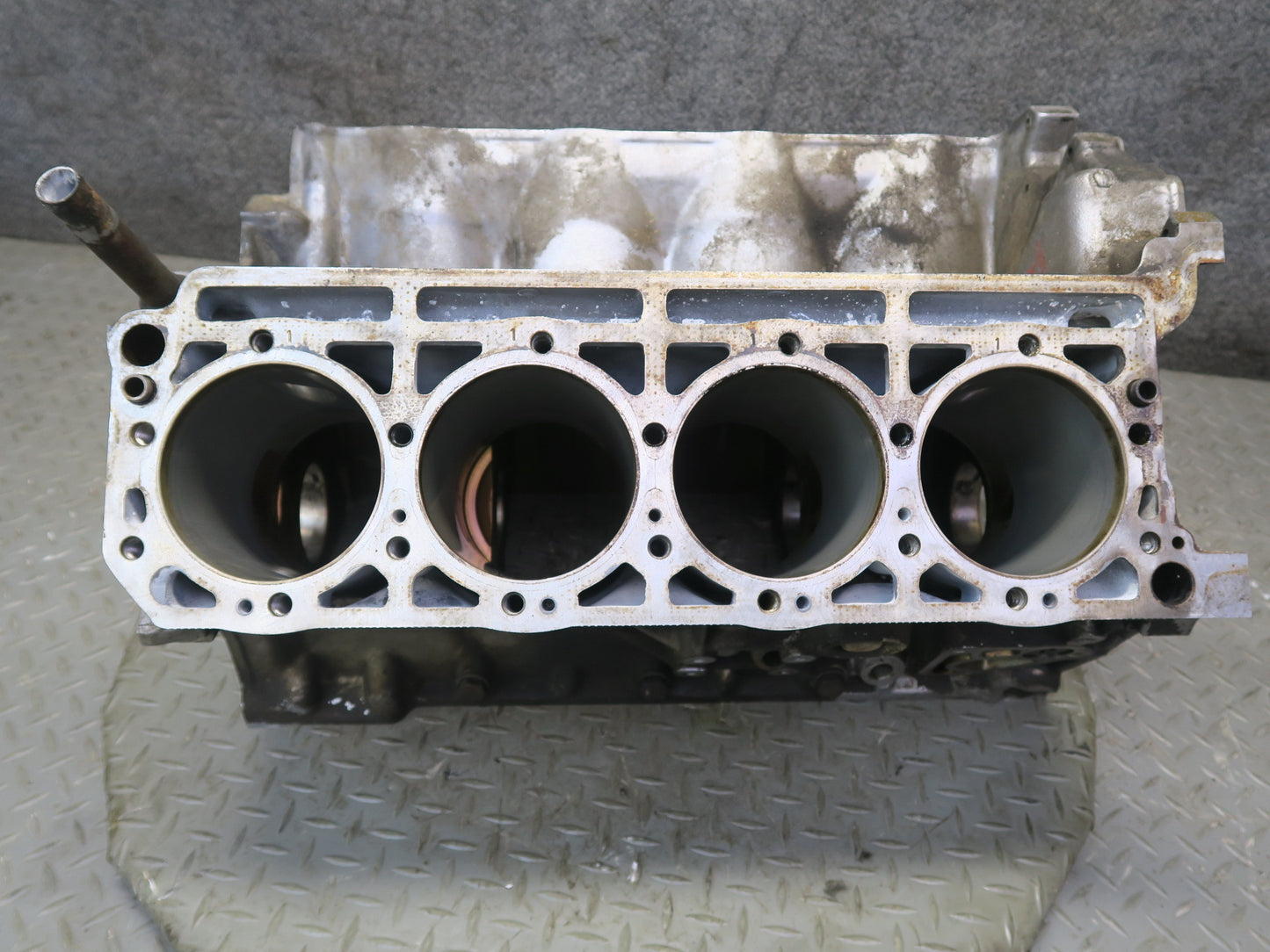 86-91 Mercedes W126 C126 5.5L M117 117.968 Engine Motor Block 1170112401 OEM