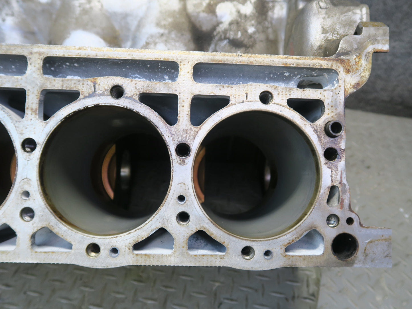 86-91 Mercedes W126 C126 5.5L M117 117.968 Engine Motor Block 1170112401 OEM
