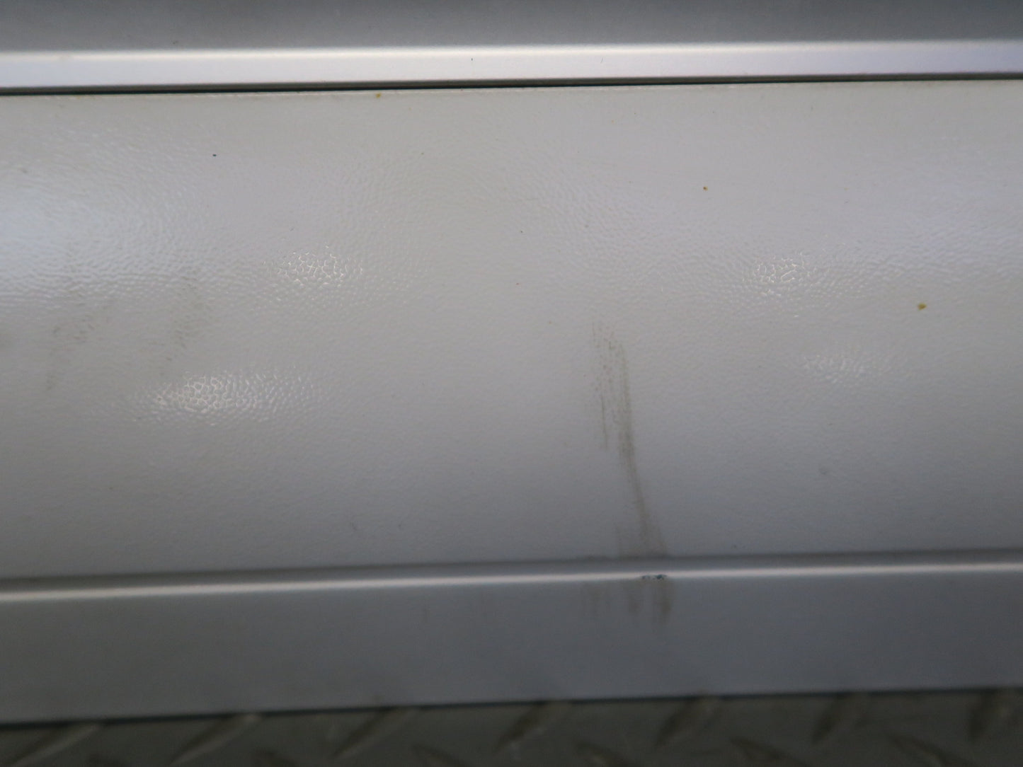 2008-2010 Porsche Cayenne 957 Rear Right Door Lower Trim Molding 7L5839788