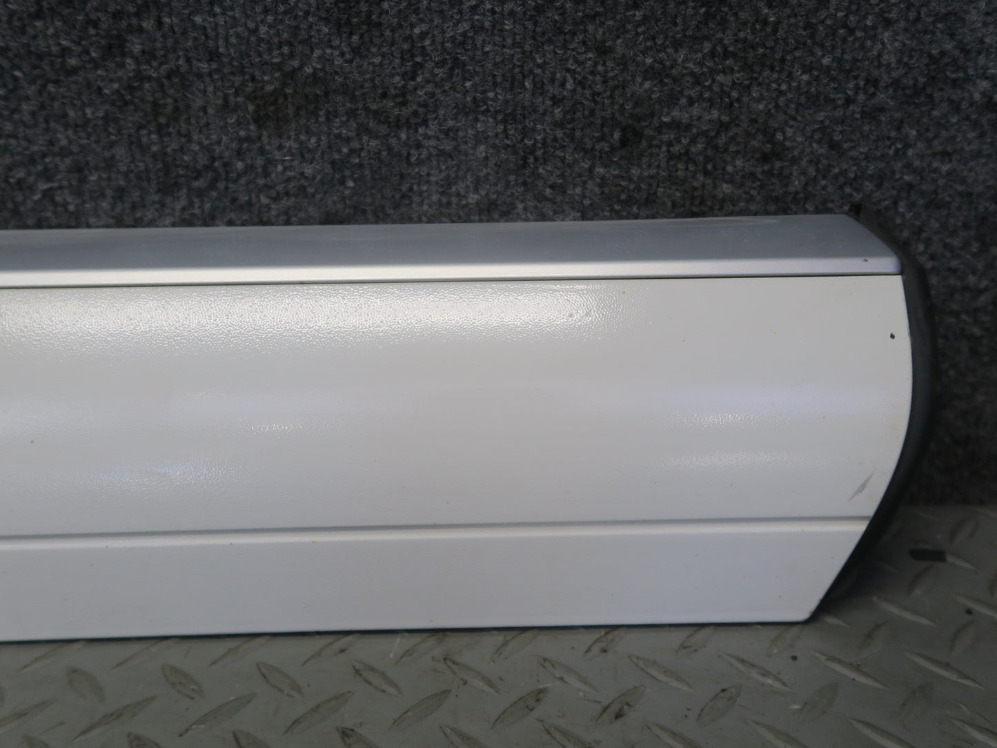 2008-2010 Porsche Cayenne 957 Rear Right Door Lower Trim Molding 7L5839788