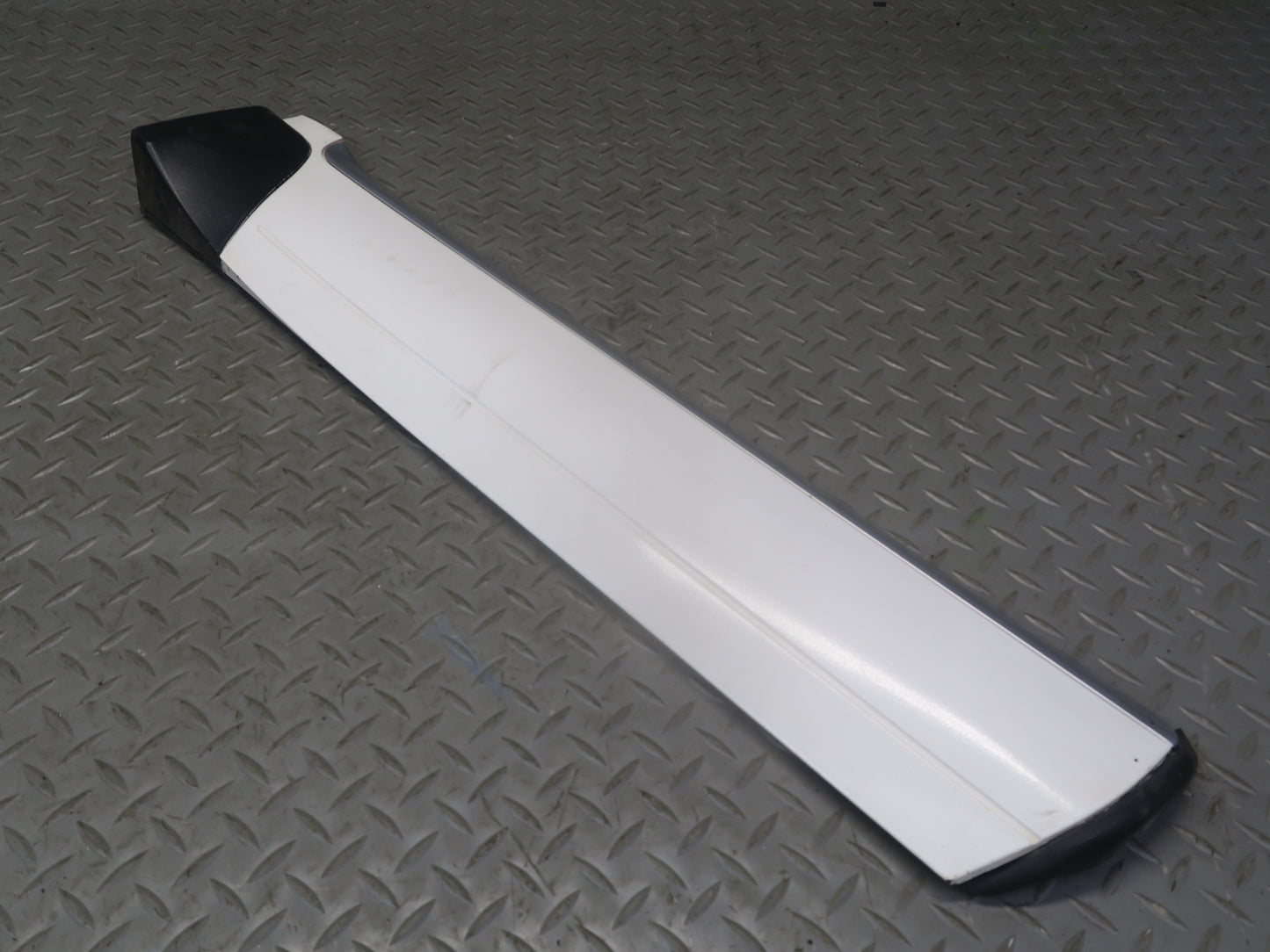2008-2010 Porsche Cayenne 957 Rear Right Door Lower Trim Molding 7L5839788