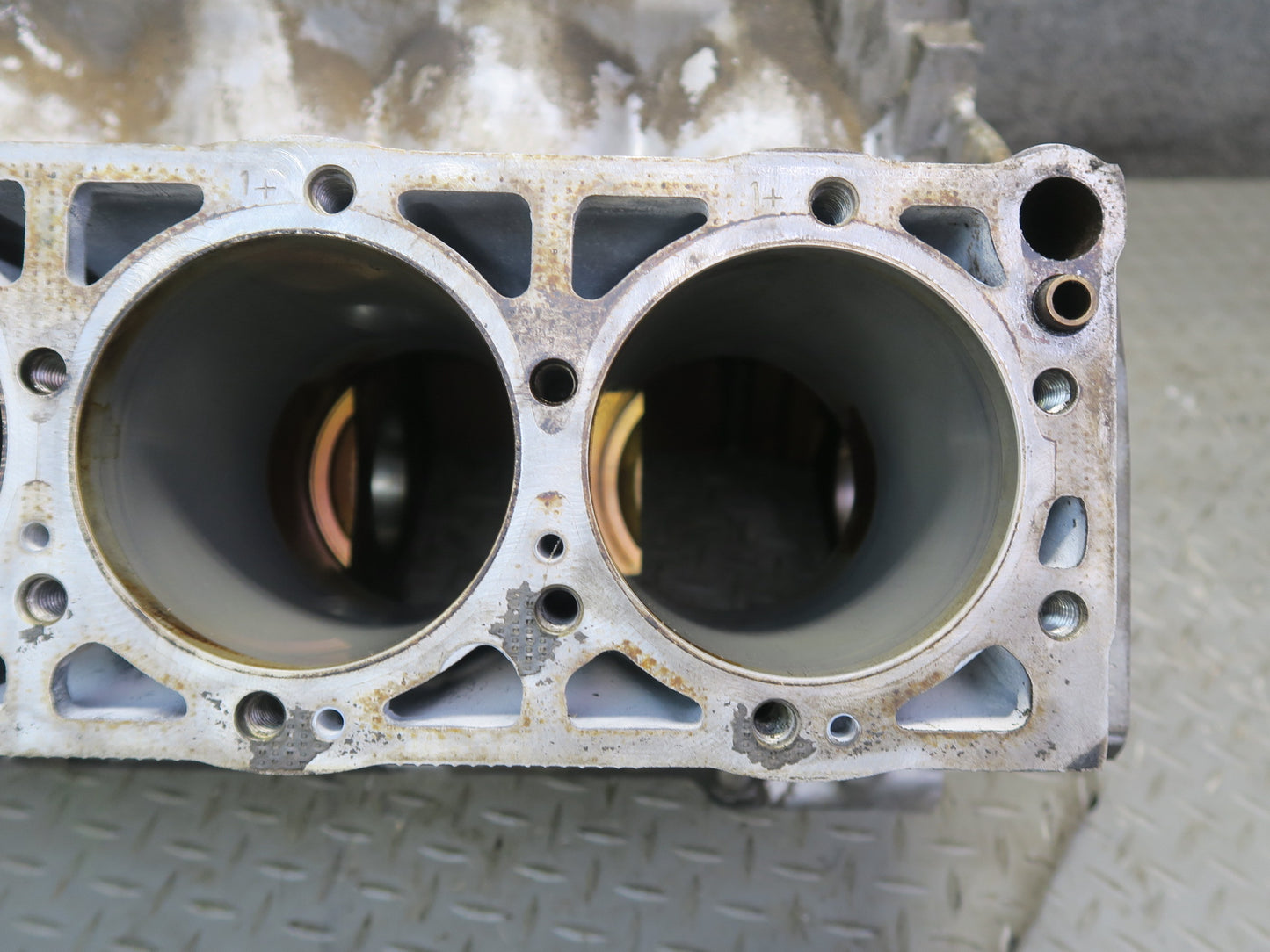 86-91 Mercedes W126 C126 5.5L M117 117.968 Engine Motor Block 1170112401 OEM