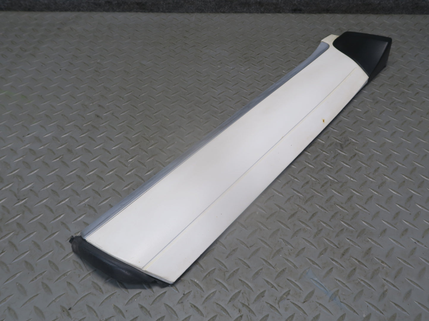 2008-2010 Porsche Cayenne 957 Rear Left Door Lower Trim Molding 7L5839787