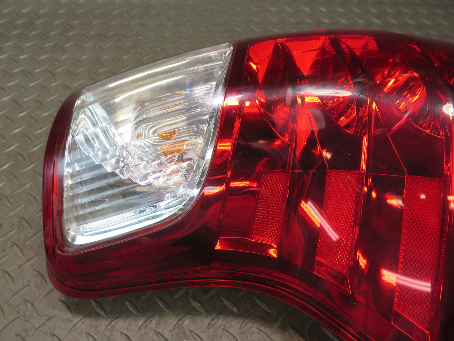2010-2013 Lexus URJ150L GX460 Rear Left Driver Side Tail Light Lamp