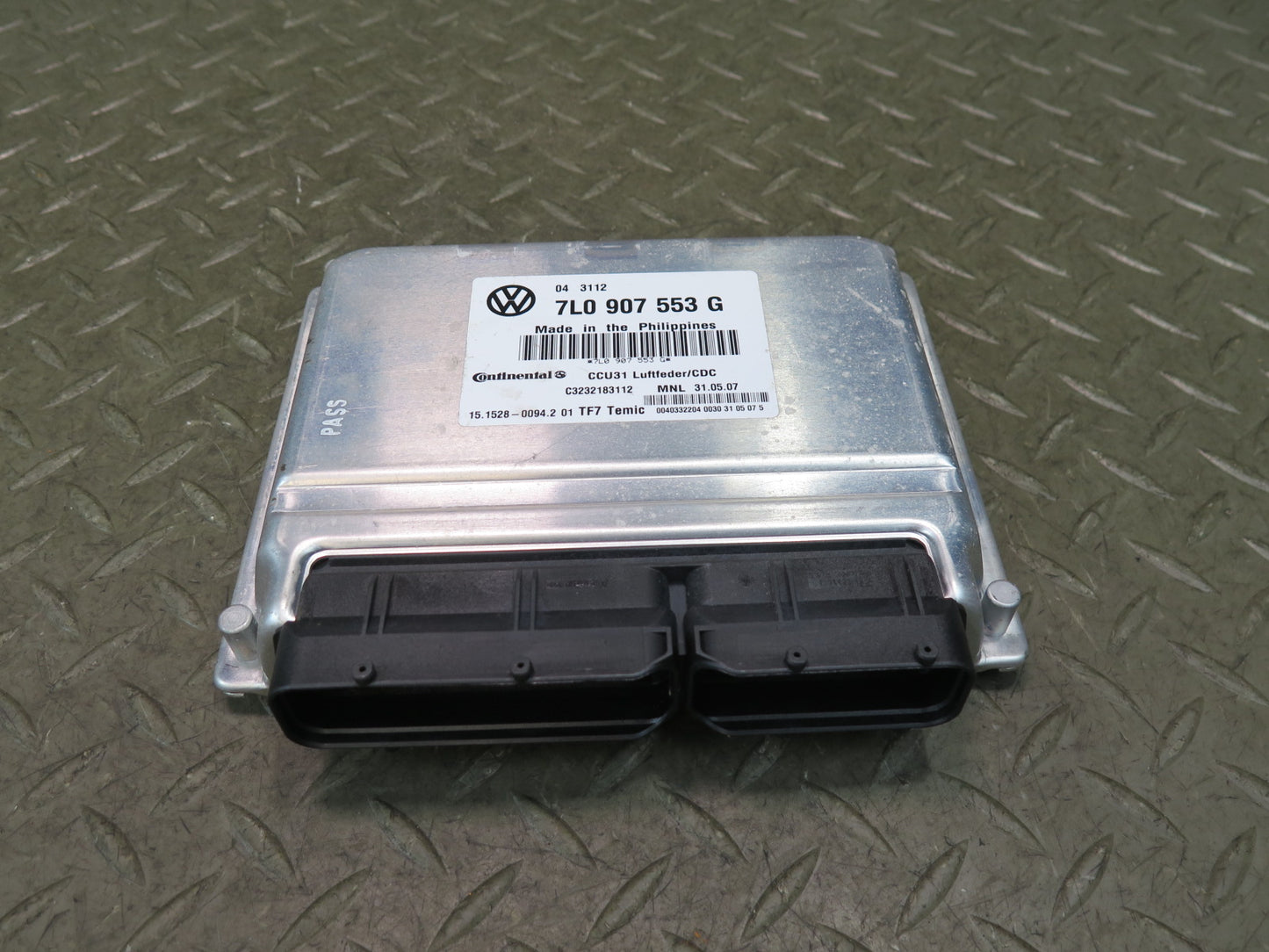 2008-2010 Porsche Cayenne 957 Air Suspension Control Module 7L0907553G