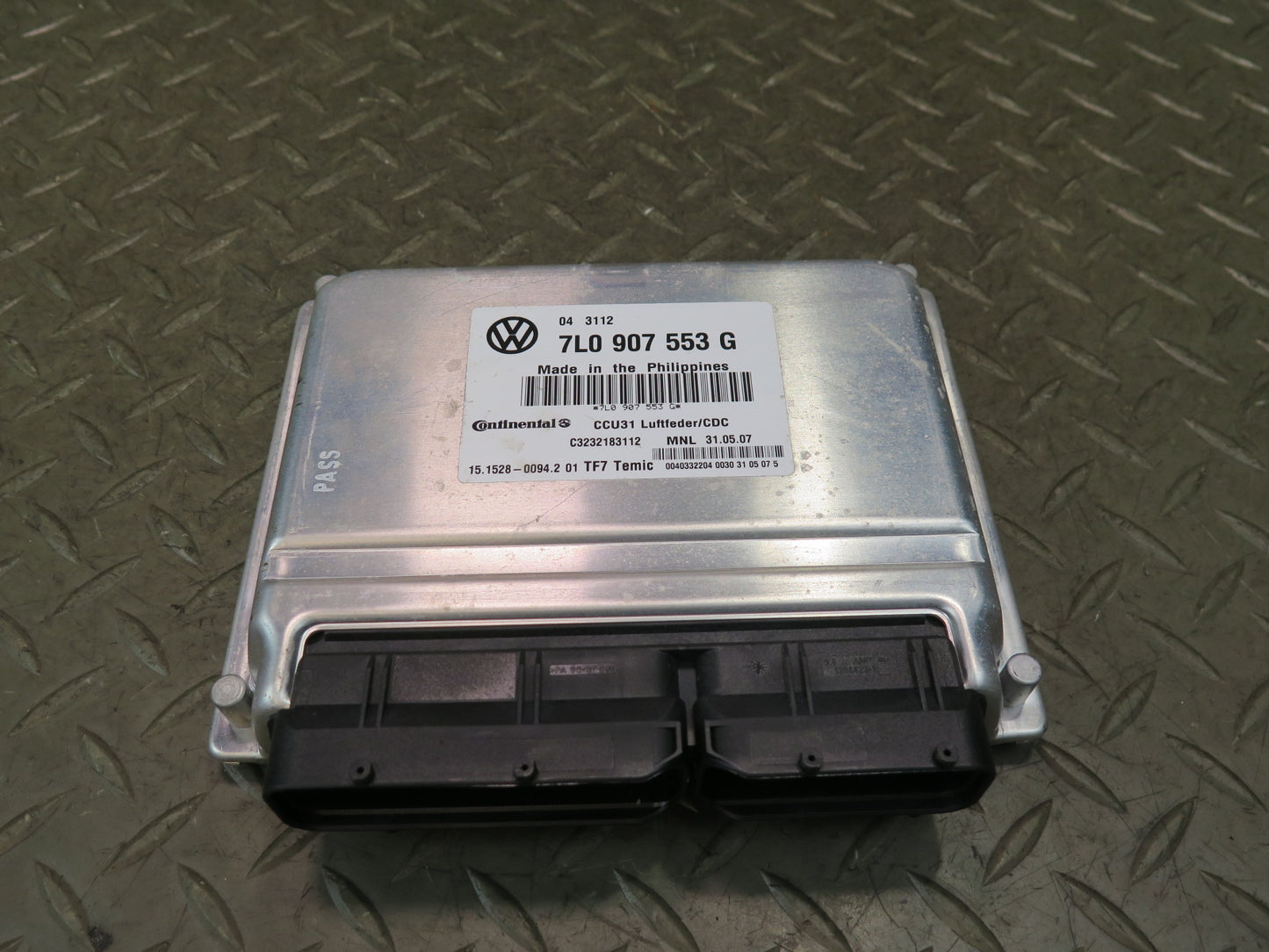2008-2010 Porsche Cayenne 957 Air Suspension Control Module 7L0907553G
