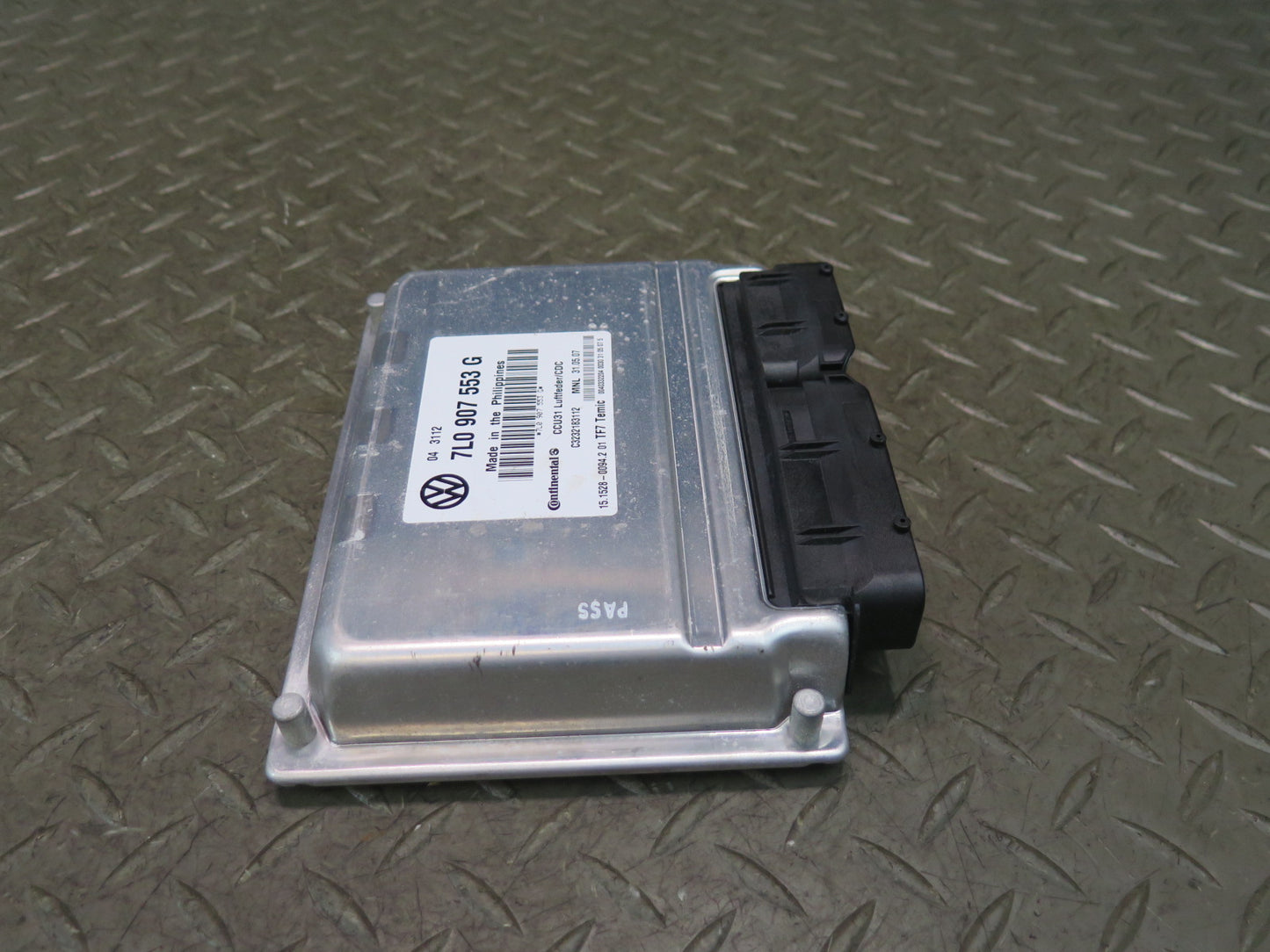 2008-2010 Porsche Cayenne 957 Air Suspension Control Module 7L0907553G