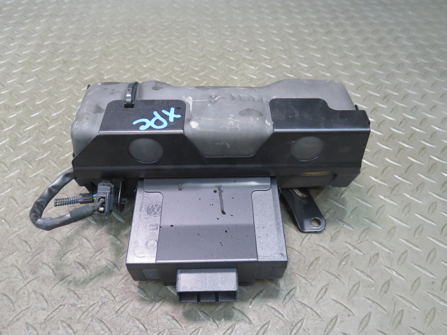 2008-2010 Porsche Cayenne 957 Rear Tailgate Trunk Lid Hydraulic Pump Motor