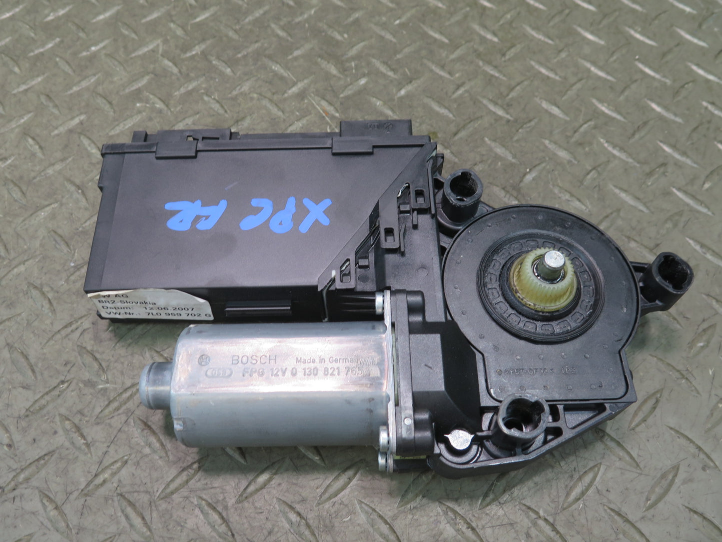 2003-2010 Porsche Cayenne 957 Front Right Door Window Motor 3D1959792E