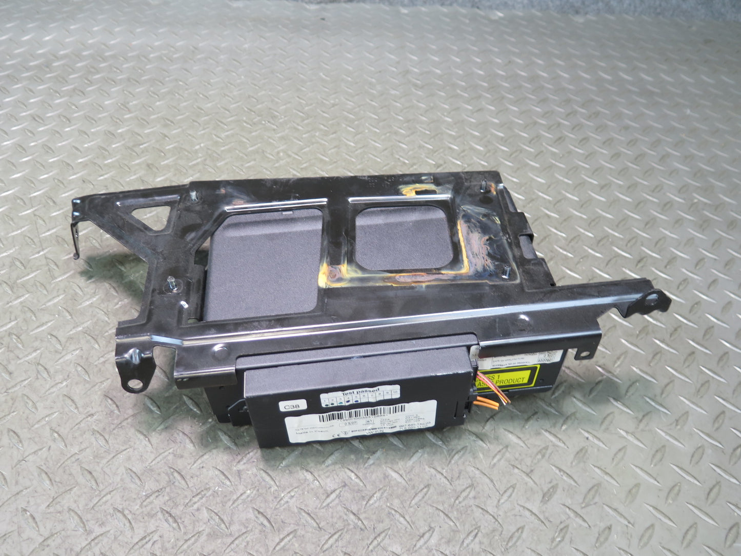 2003-2010 Porsche Cayenne 955 957 CD Changer Player w Magazine 7L5035111D