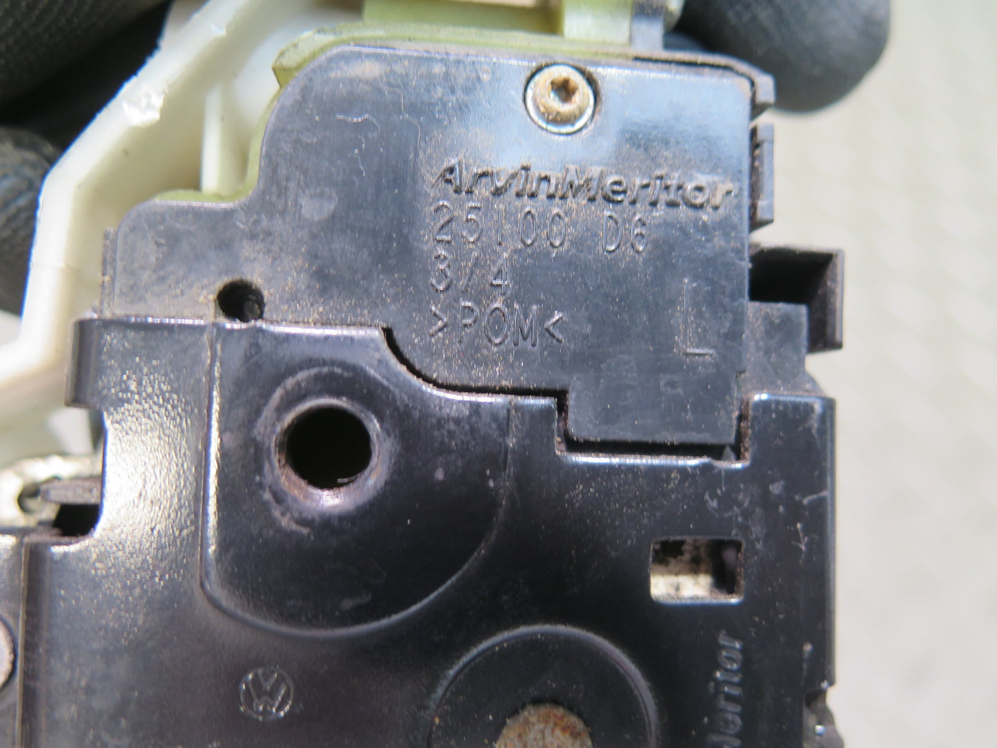 2003-2010 Porsche Cayenne 957 Front Left Door Lock Latch Actuator