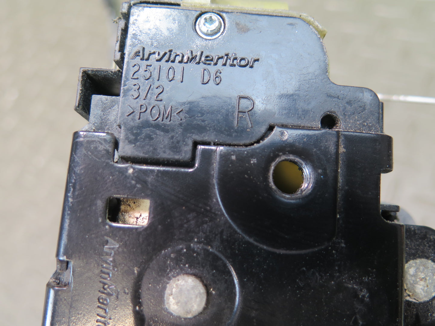 2003-2010 Porsche Cayenne 957 Front Right Door Lock Latch Actuator