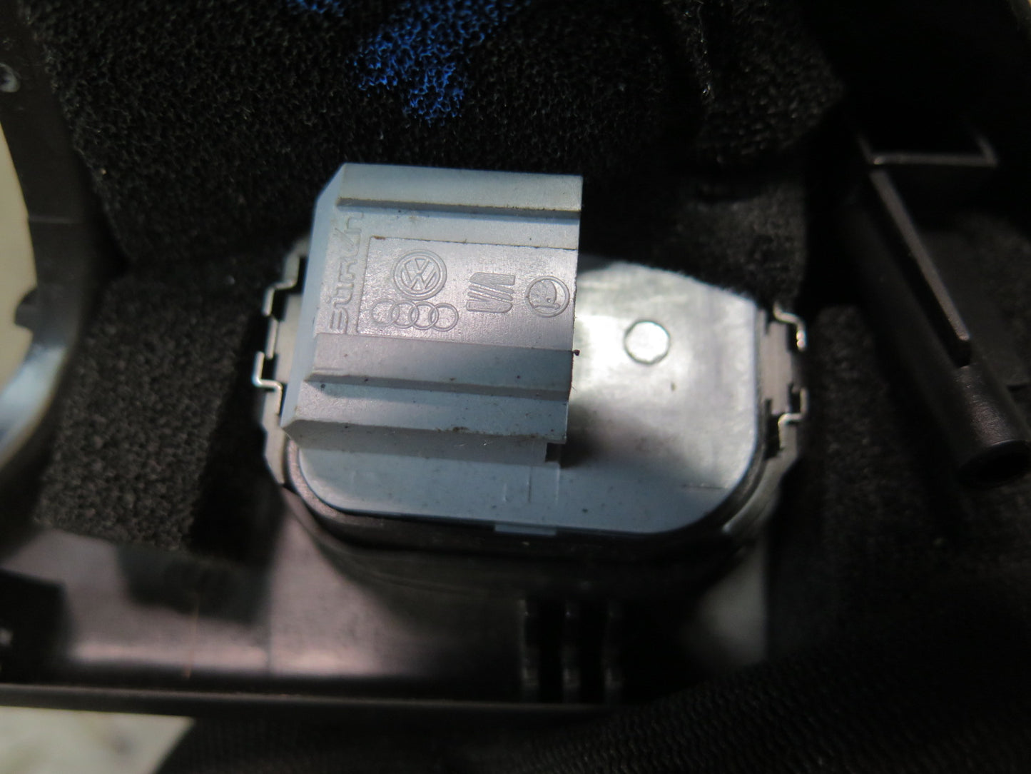 2003-2010 Porsche Cayenne 957 Side View Heated Mirror Control Switch w Trim