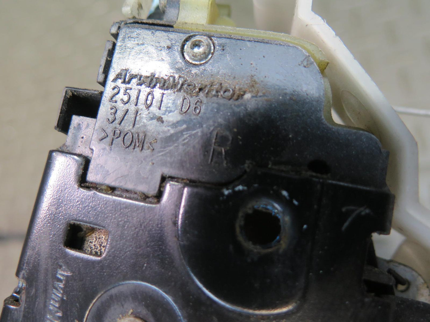 2003-2010 Porsche Cayenne 957 Rear Right Door Lock Latch Actuator