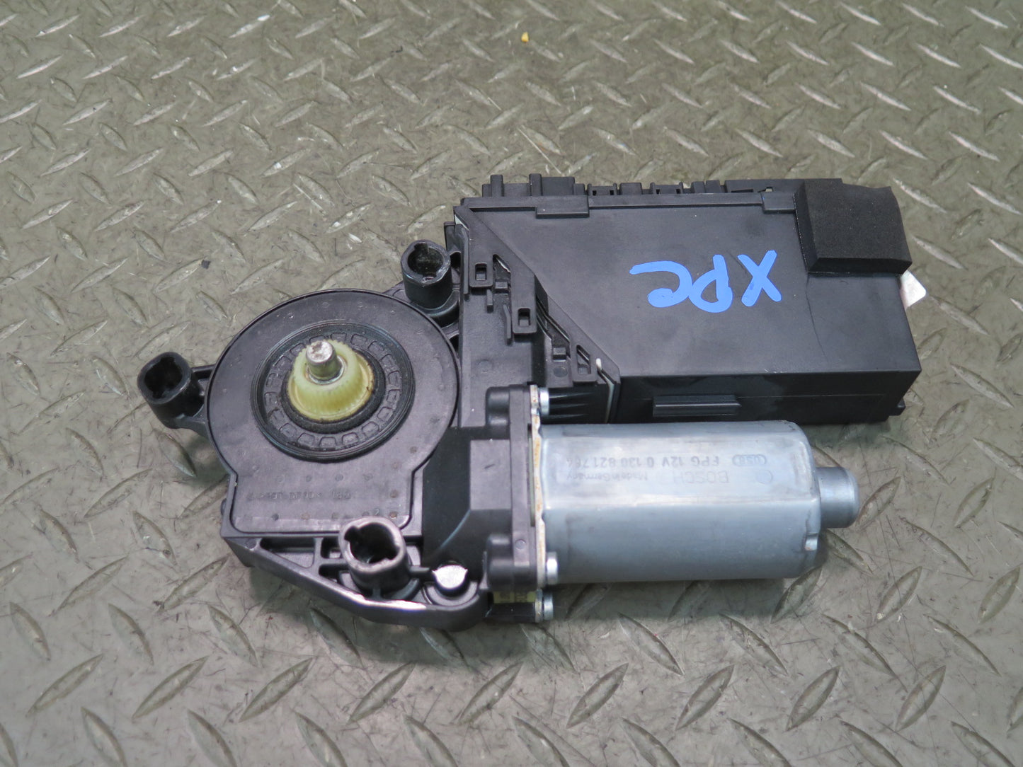 2003-2010 Porsche Cayenne 957 Rear Right Door Window Motor 7L0959794A