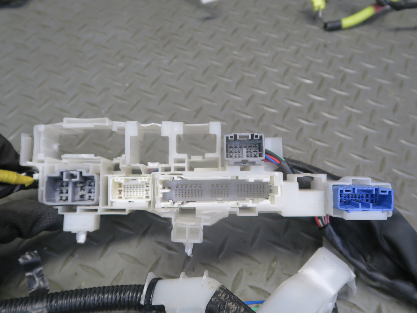 2010-2013 Lexus URJ150L GX460 Left Side Body Frame Floor Wire Wiring Harness