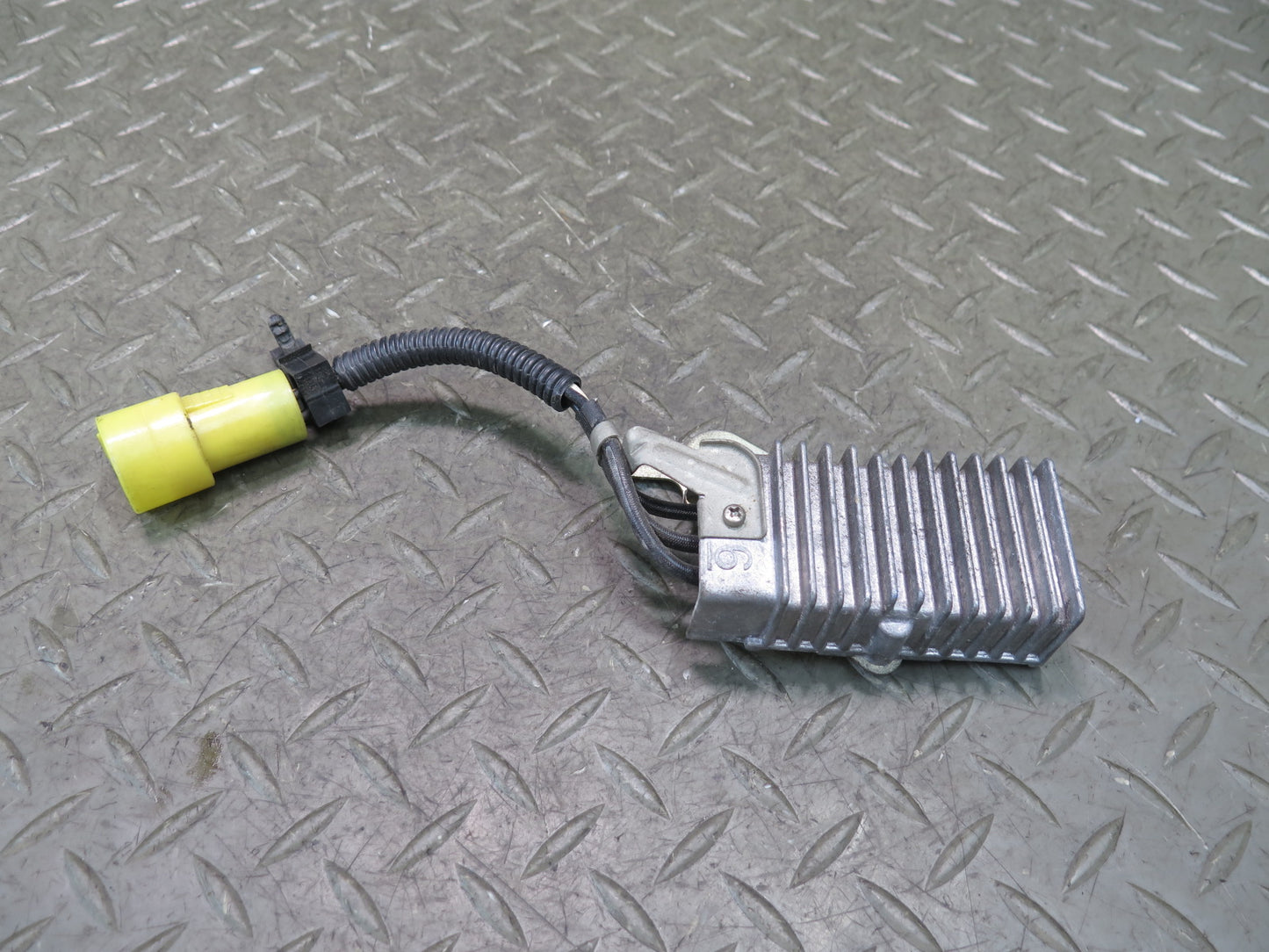 84-88 Toyota Cressida MX73 Fuel Pump Resistor 28515-43030 OEM