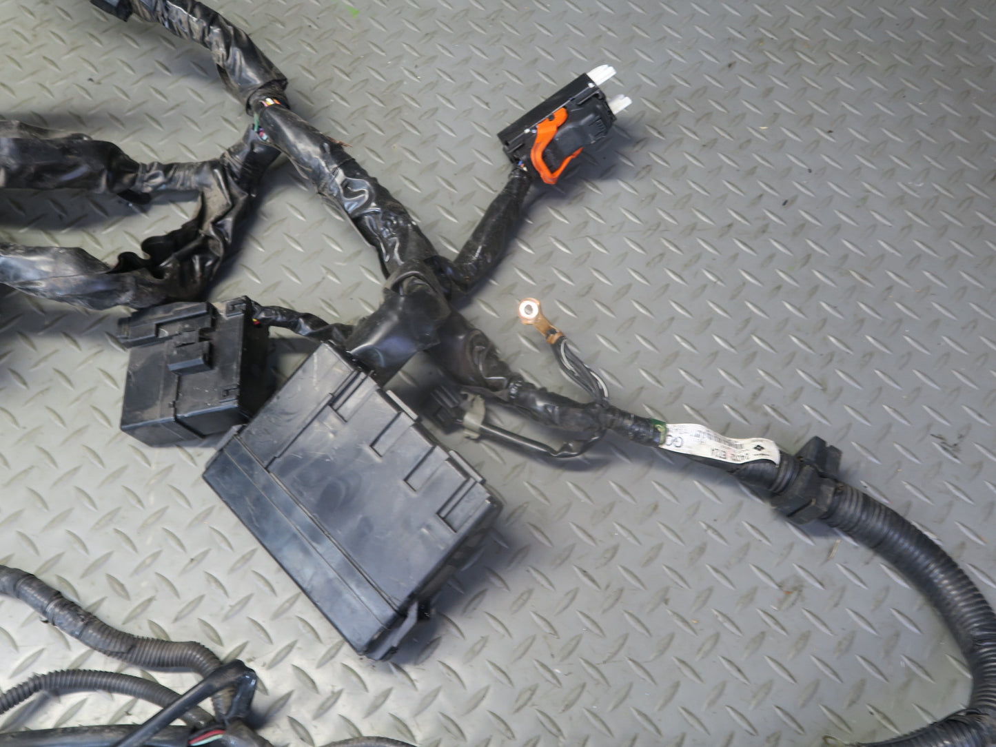 09-10 Nissan Z34 370Z A/T Engine Bay Wire Wiring Harness 24012-1ET2A OEM