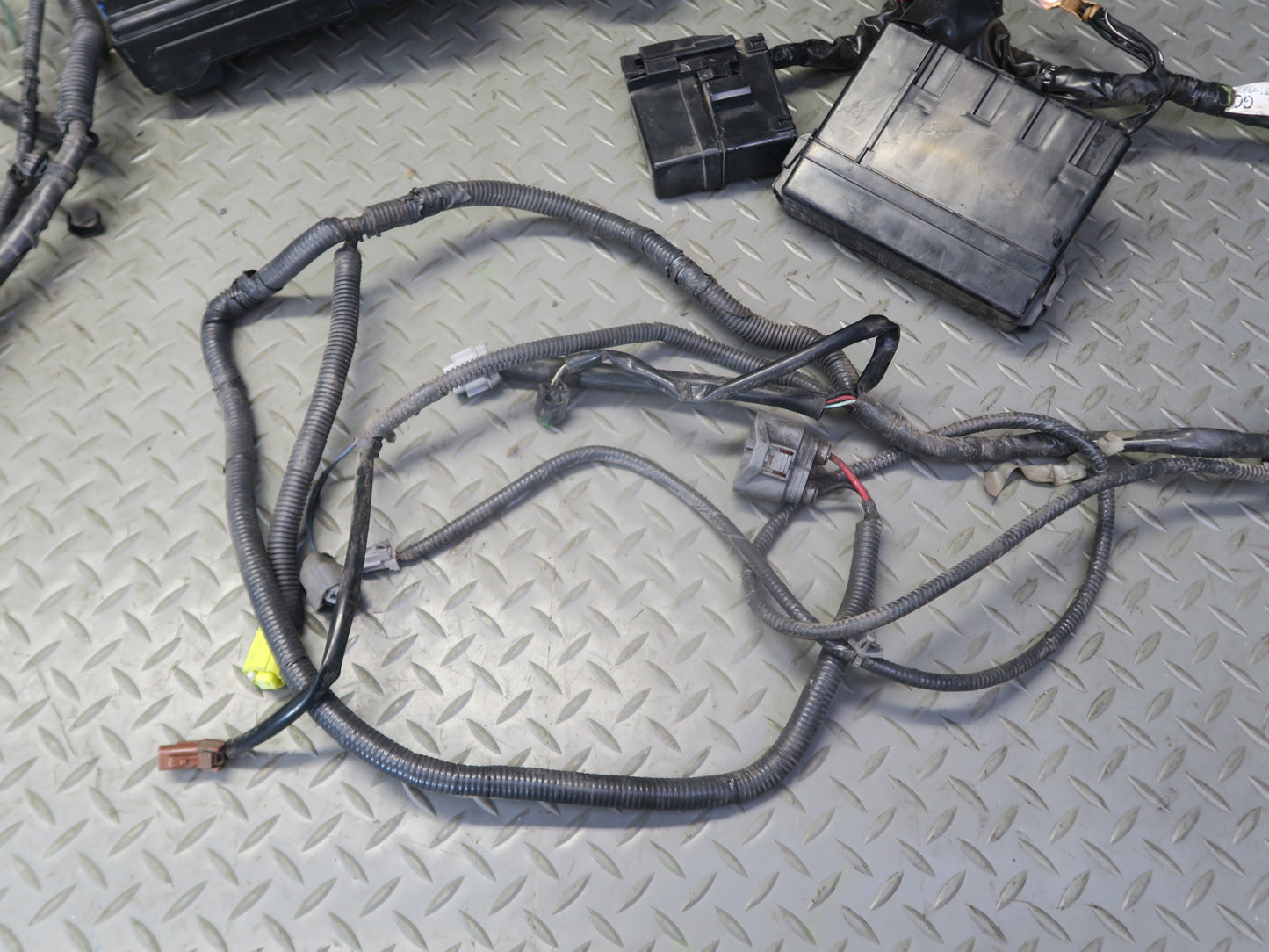 09-10 Nissan Z34 370Z A/T Engine Bay Wire Wiring Harness 24012-1ET2A OEM