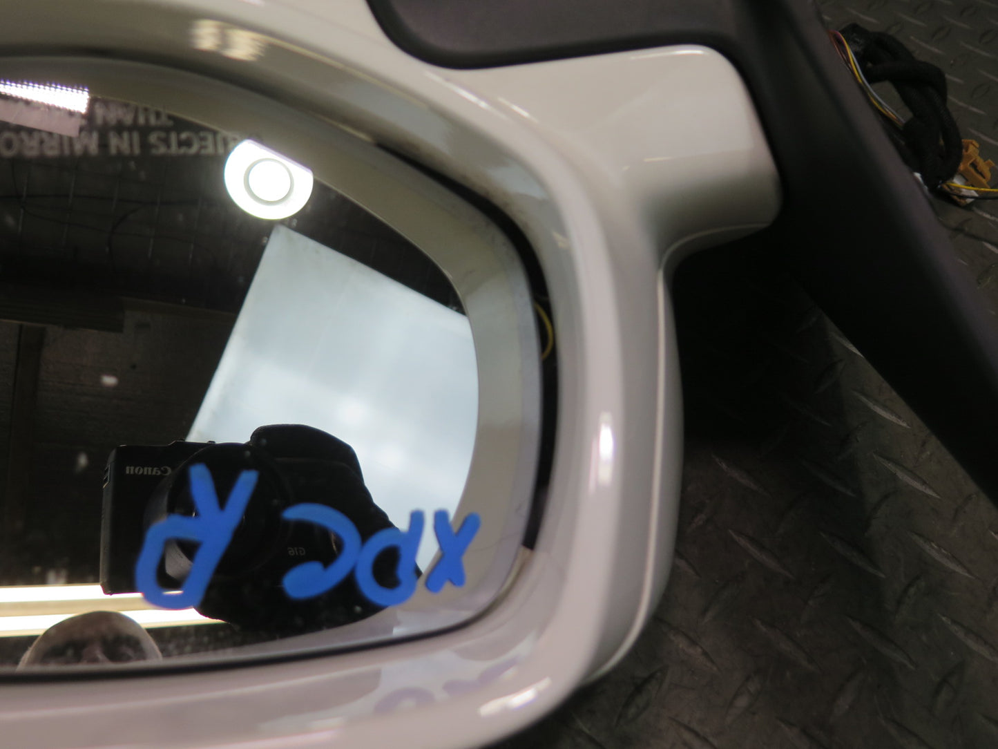 2008-2010 Porsche Cayenne 957 Right Exterior Side View Heated Mirror Sand White